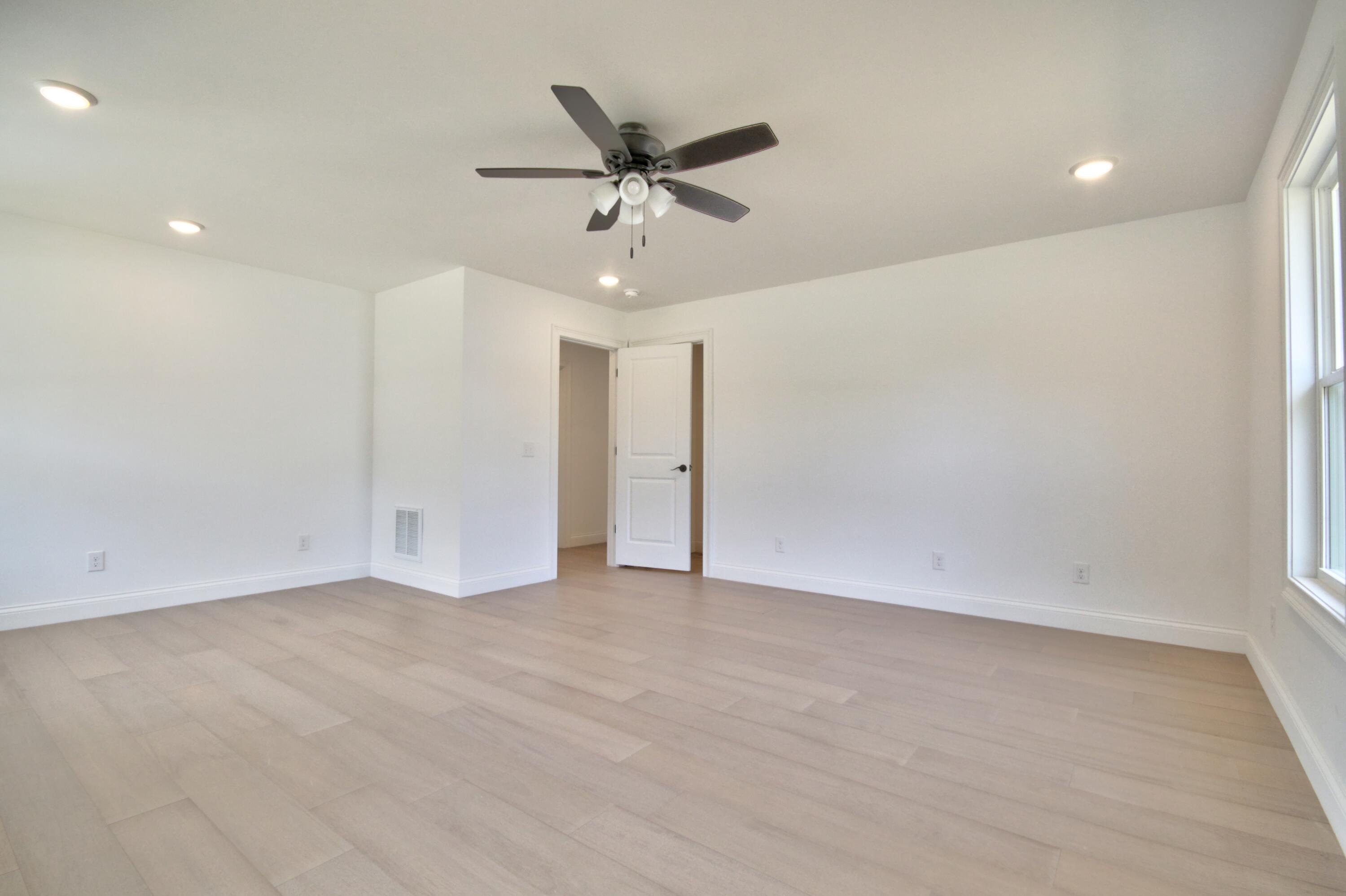 327 Madison Circle Property Photo 22