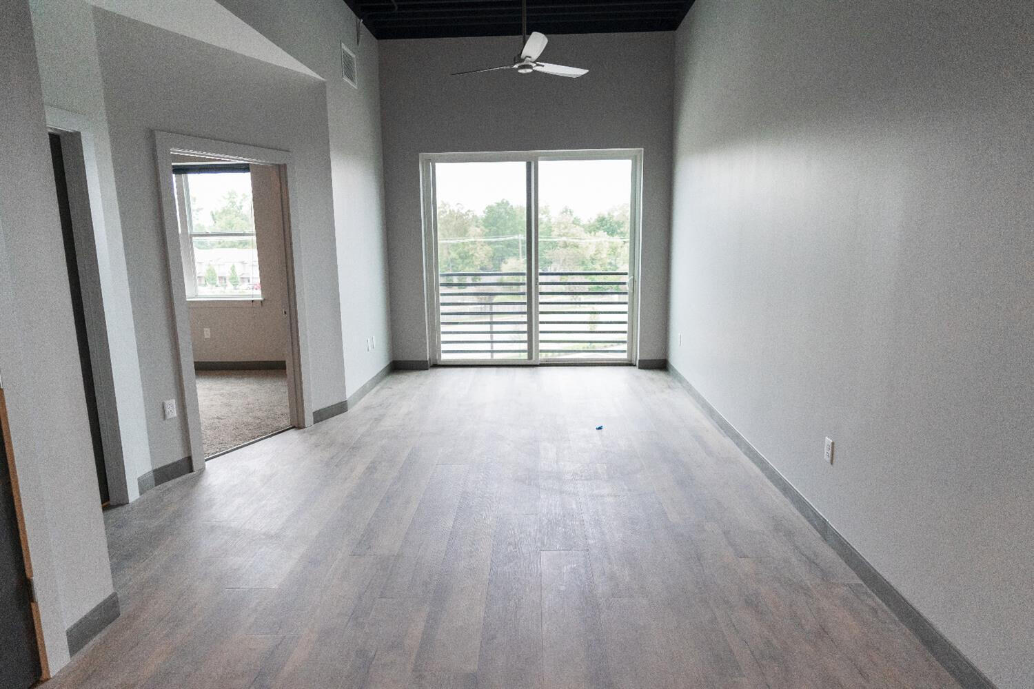 576 E Third 313 Property Photo 2