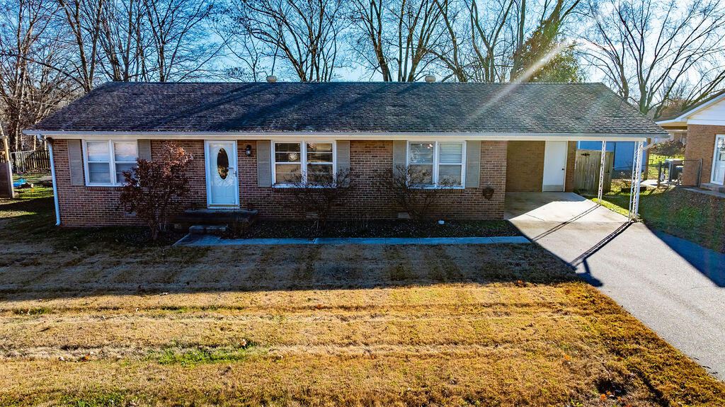 411 Hershey Drive Property Photo 1