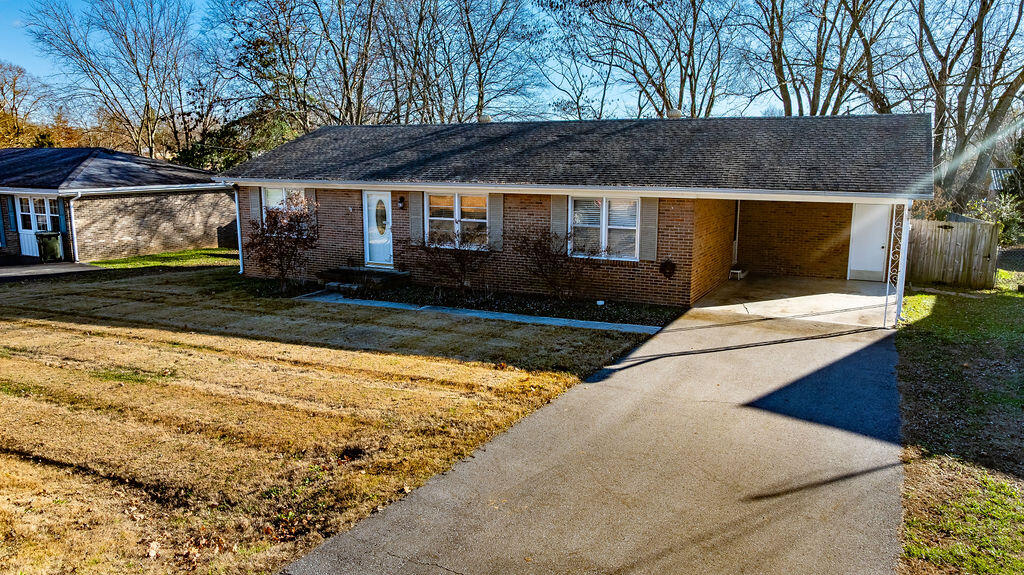 411 Hershey Drive Property Photo 2