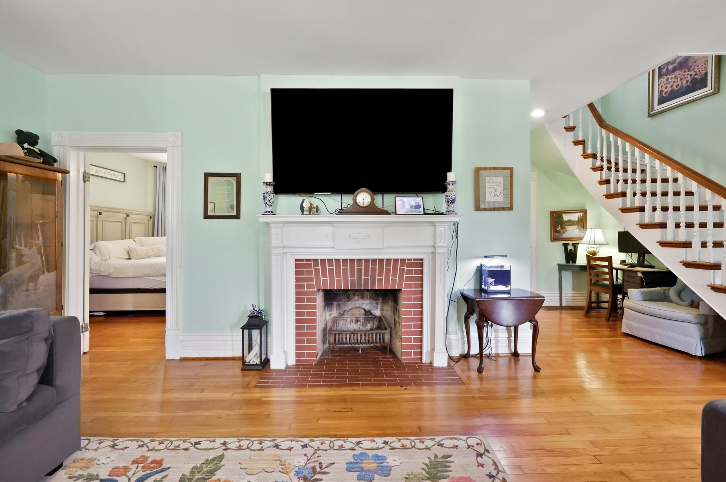 219 Main Street Property Photo 6