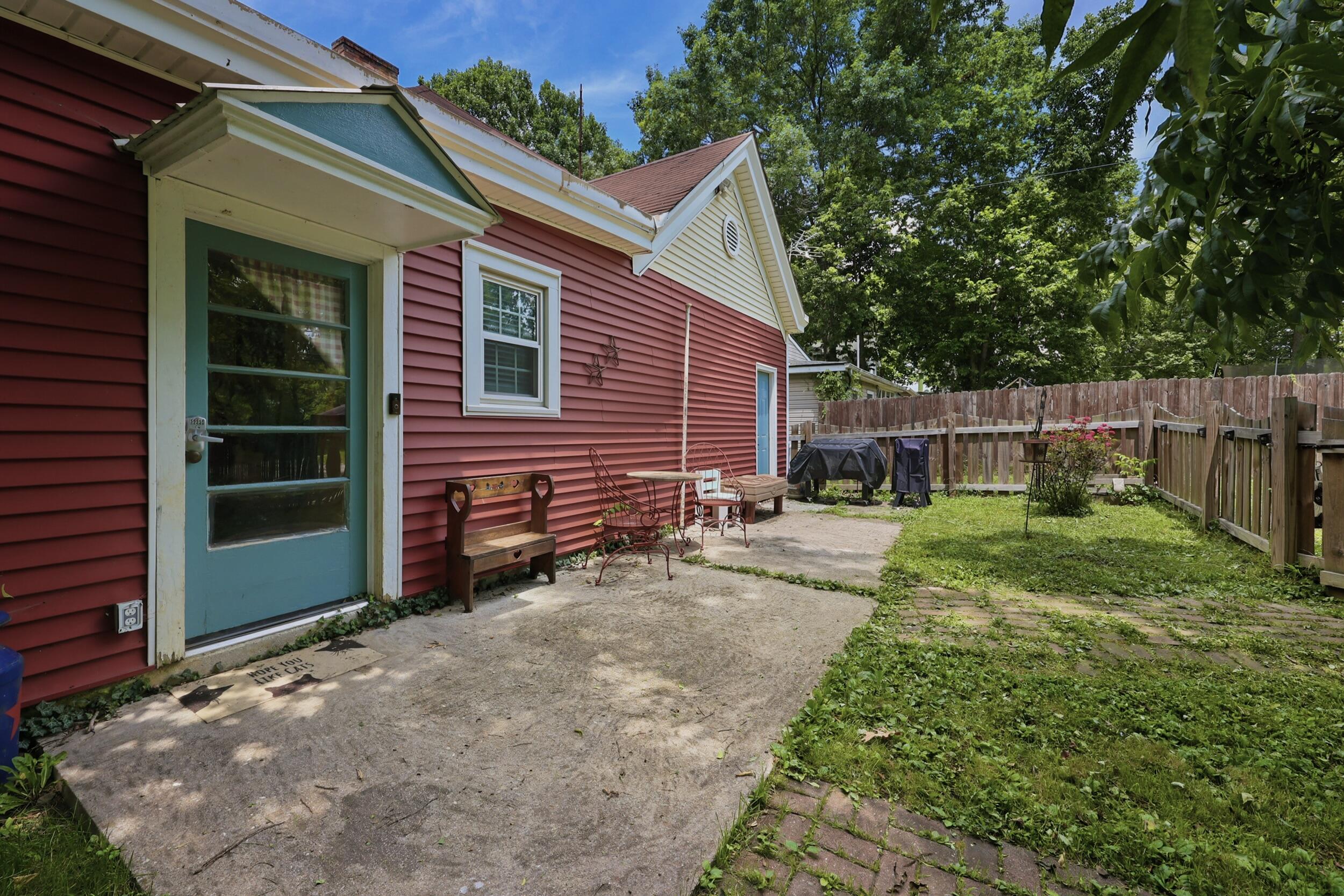 219 Main Street Property Photo 35