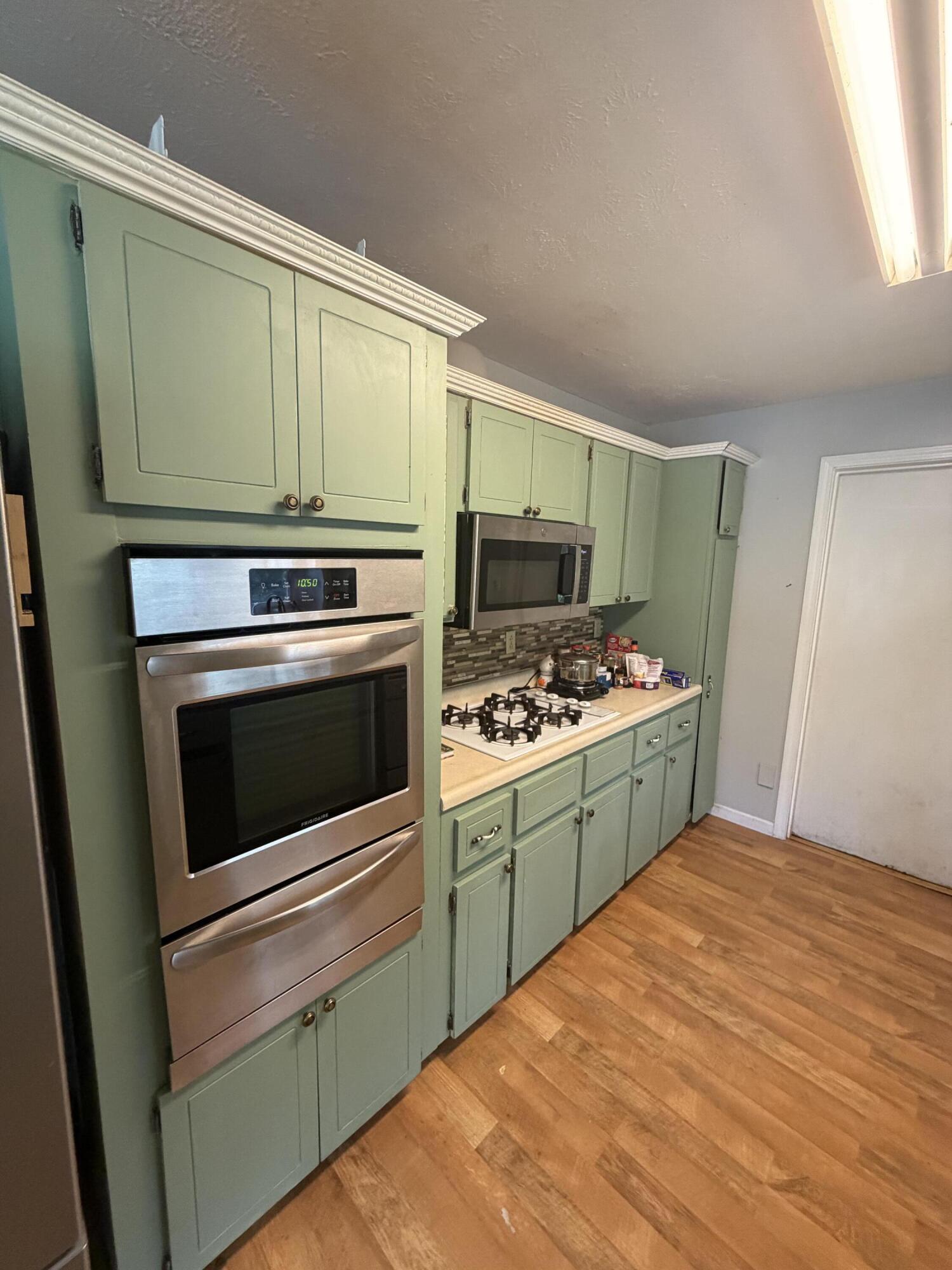 1446 Ky-440 Property Photo 4