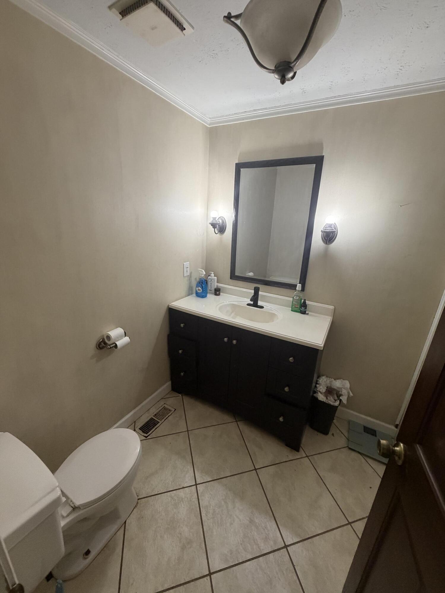 1446 Ky-440 Property Photo 5