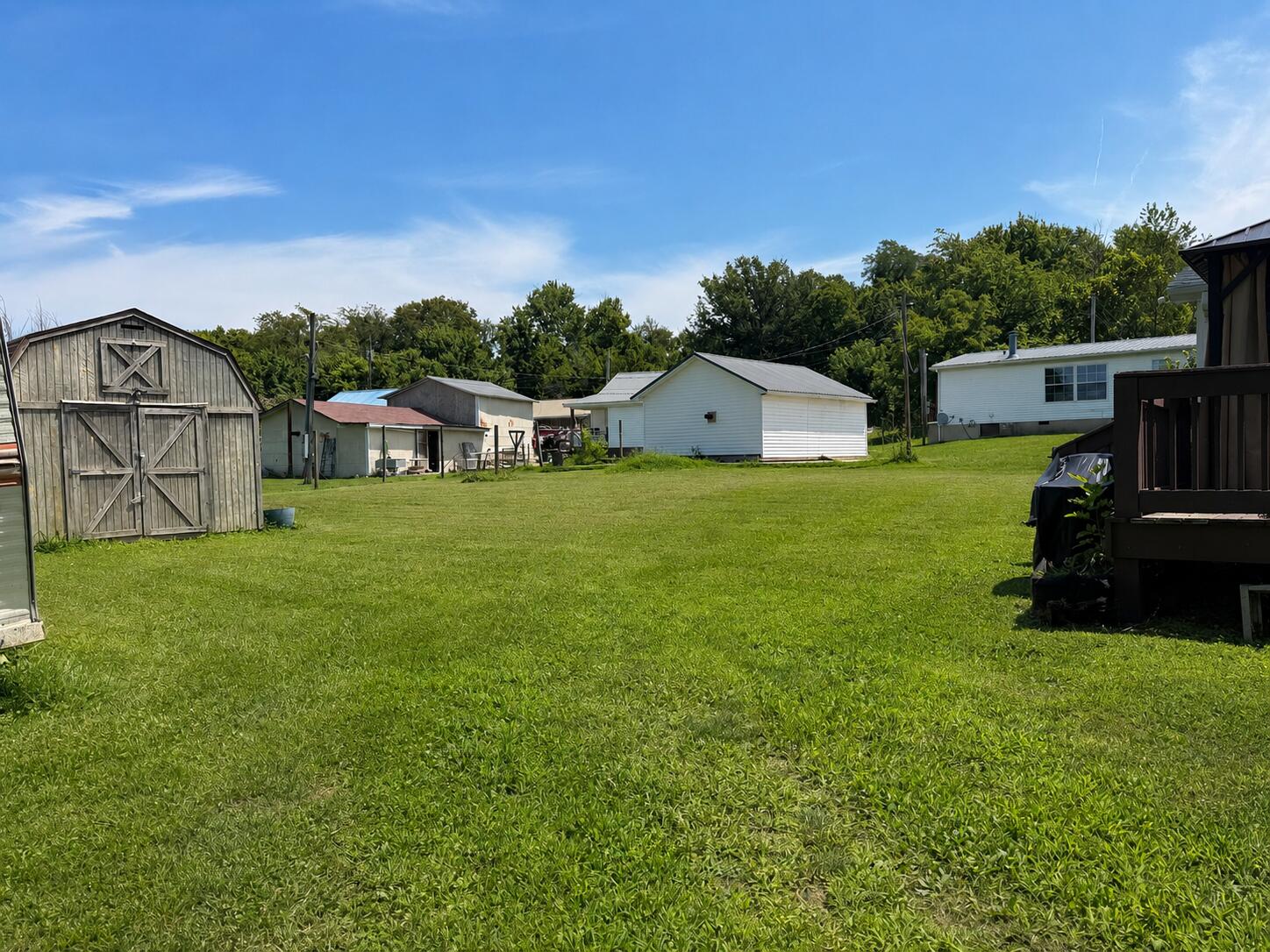 1112 E Rice Lane Property Photo 2