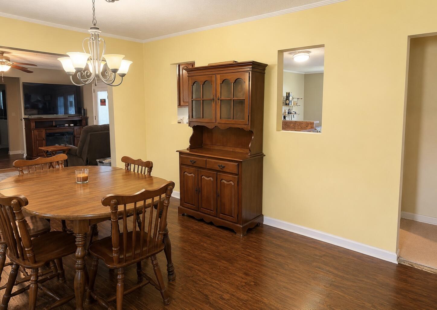 1112 E Rice Lane Property Photo 4
