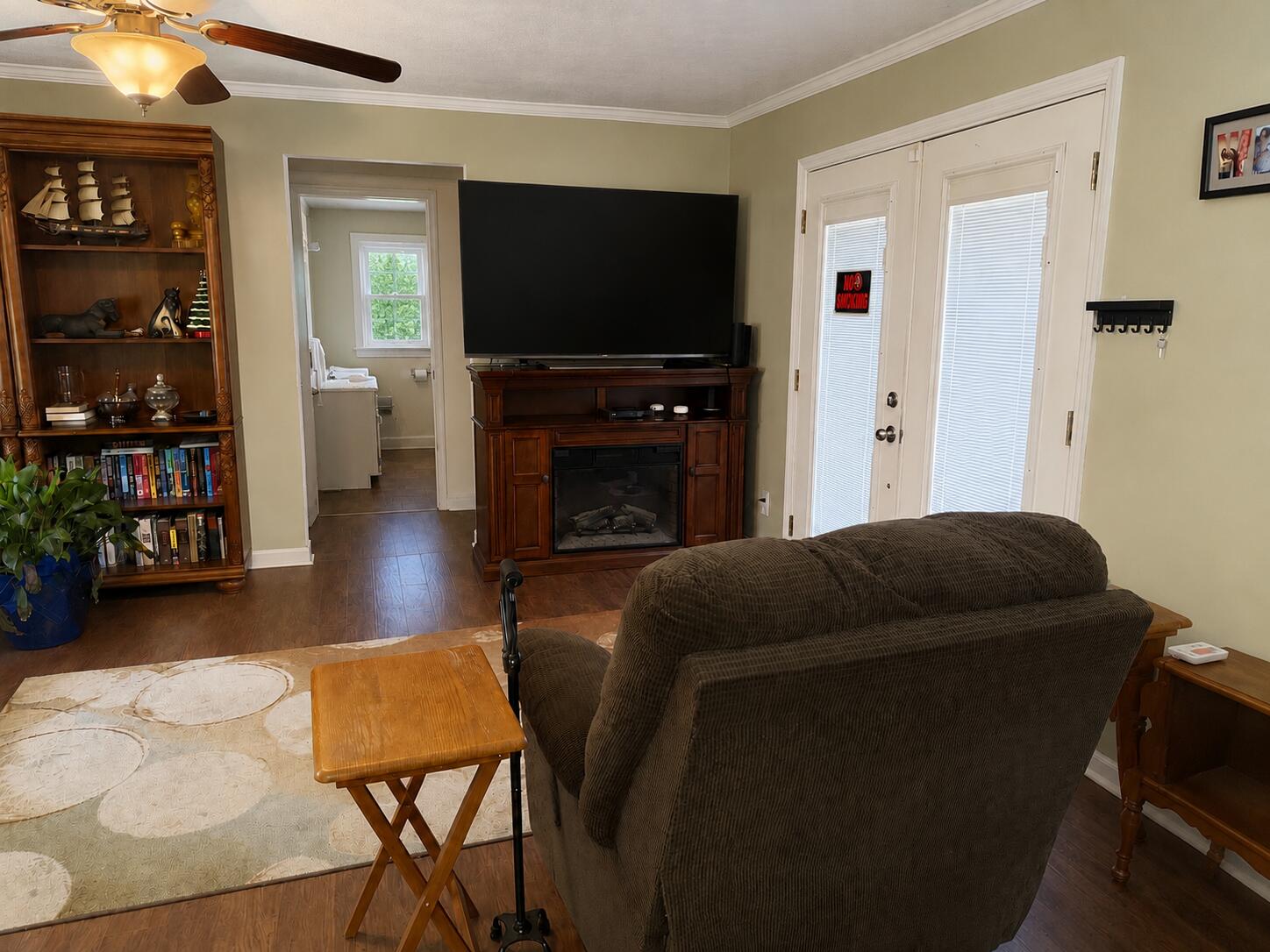 1112 E Rice Lane Property Photo 8