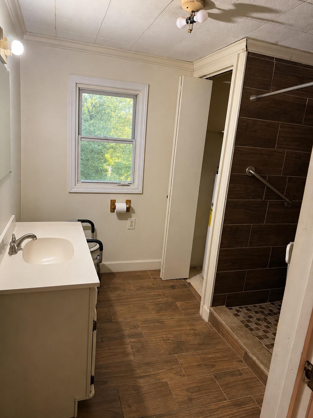1112 E Rice Lane Property Photo 10