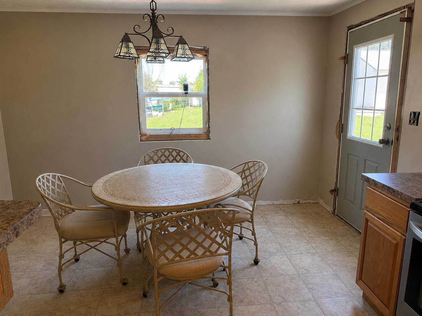 1112 E Rice Lane Property Photo 14