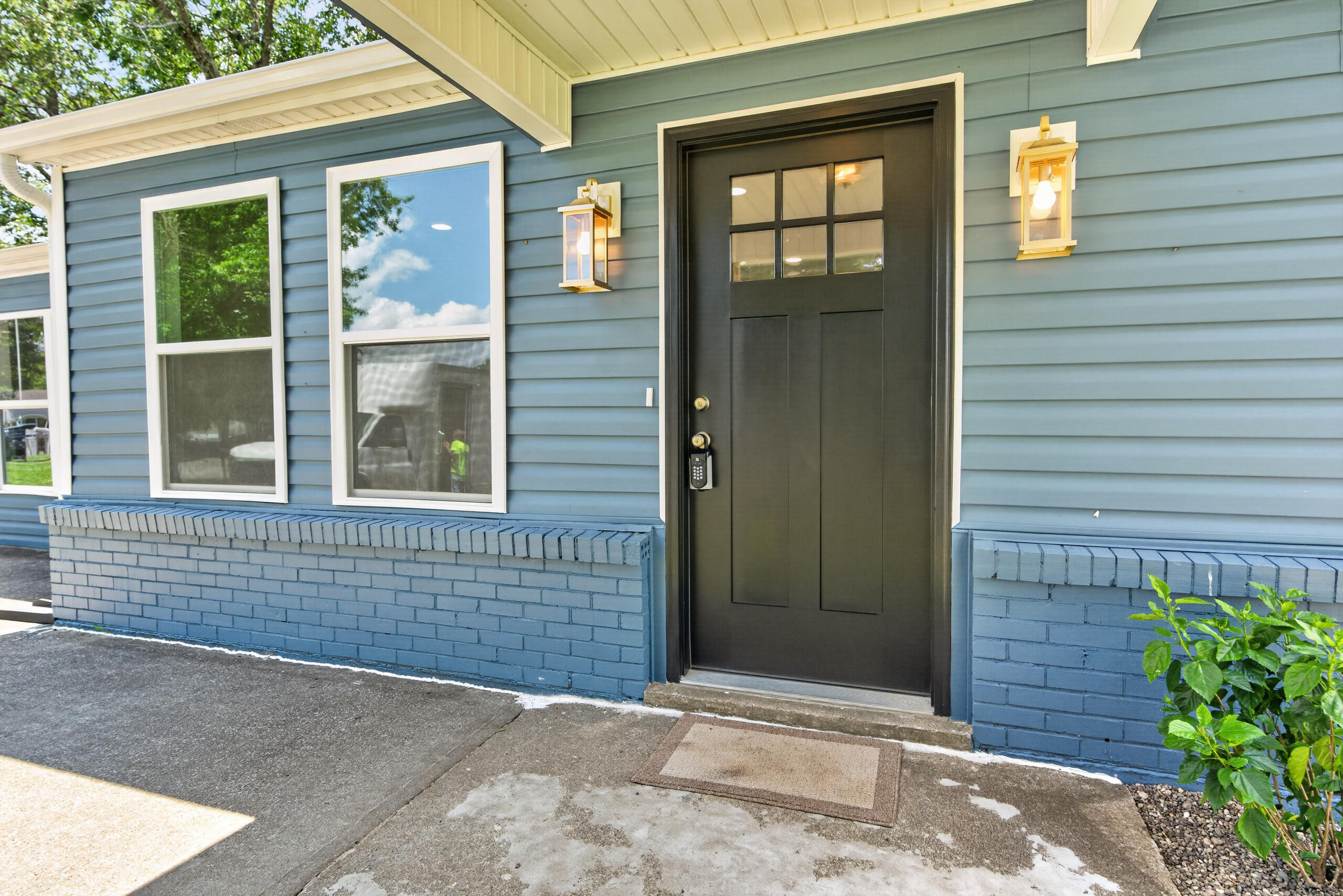 2318 Allen Drive Property Photo 4