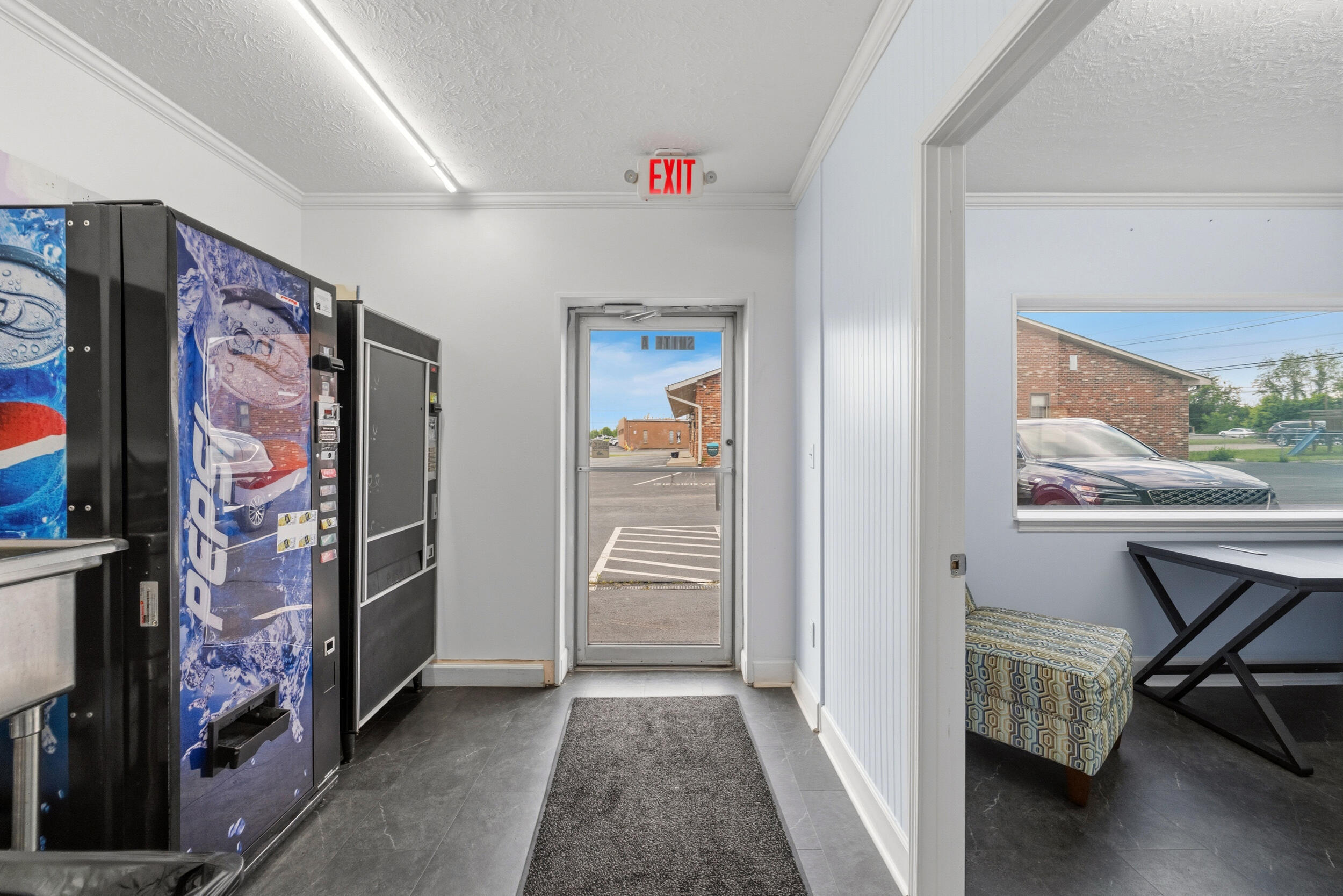 635 Comanche Trail Property Photo 17
