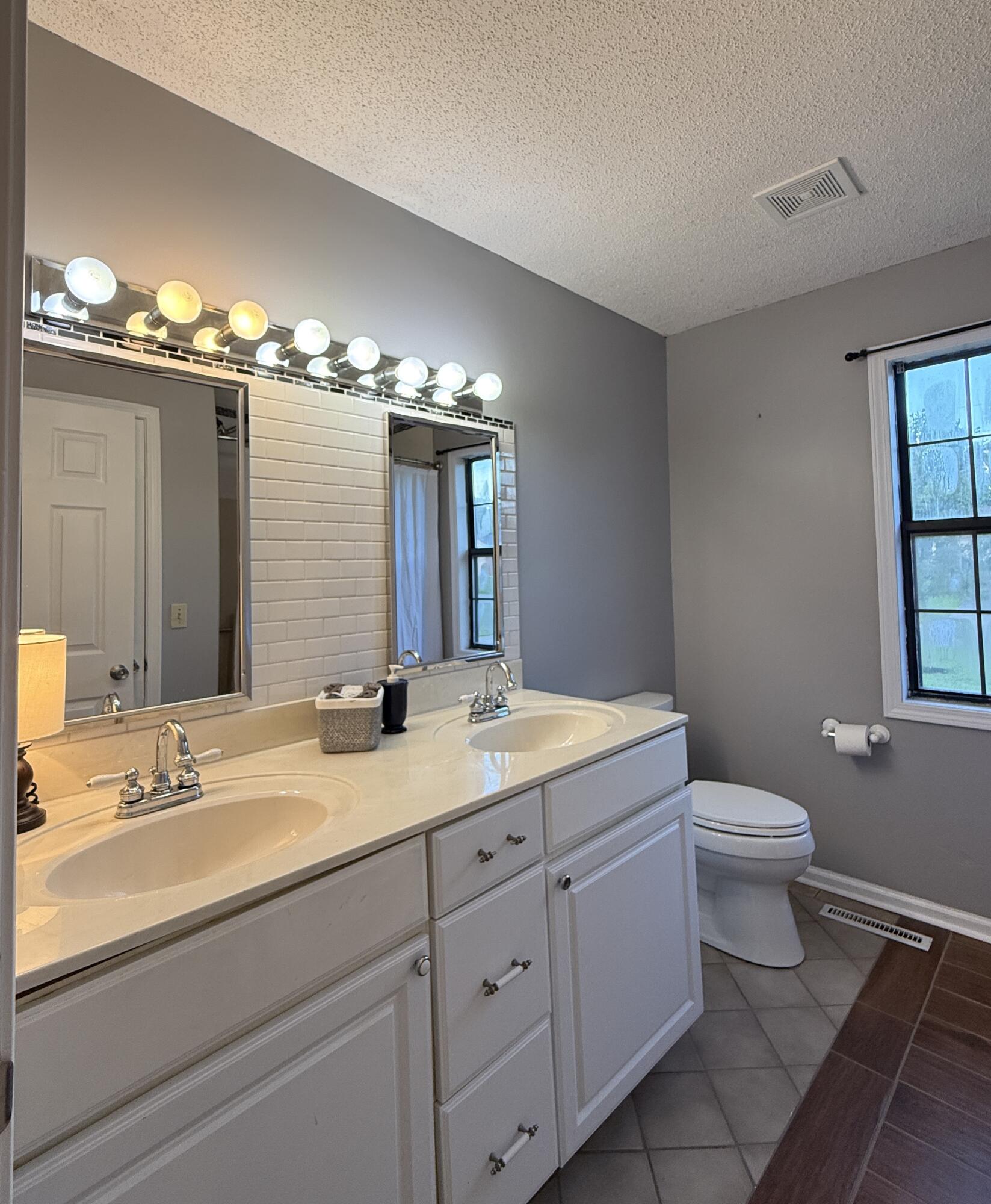 802 Broad Street Property Photo 23