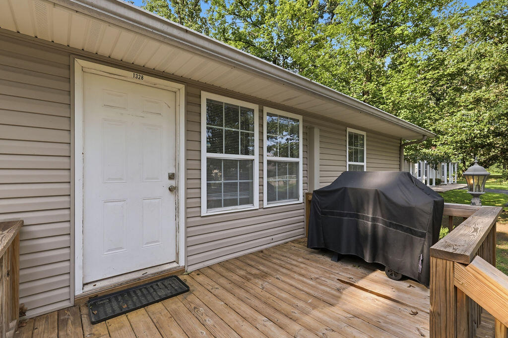 1326 Diuguid Drive Property Photo 5