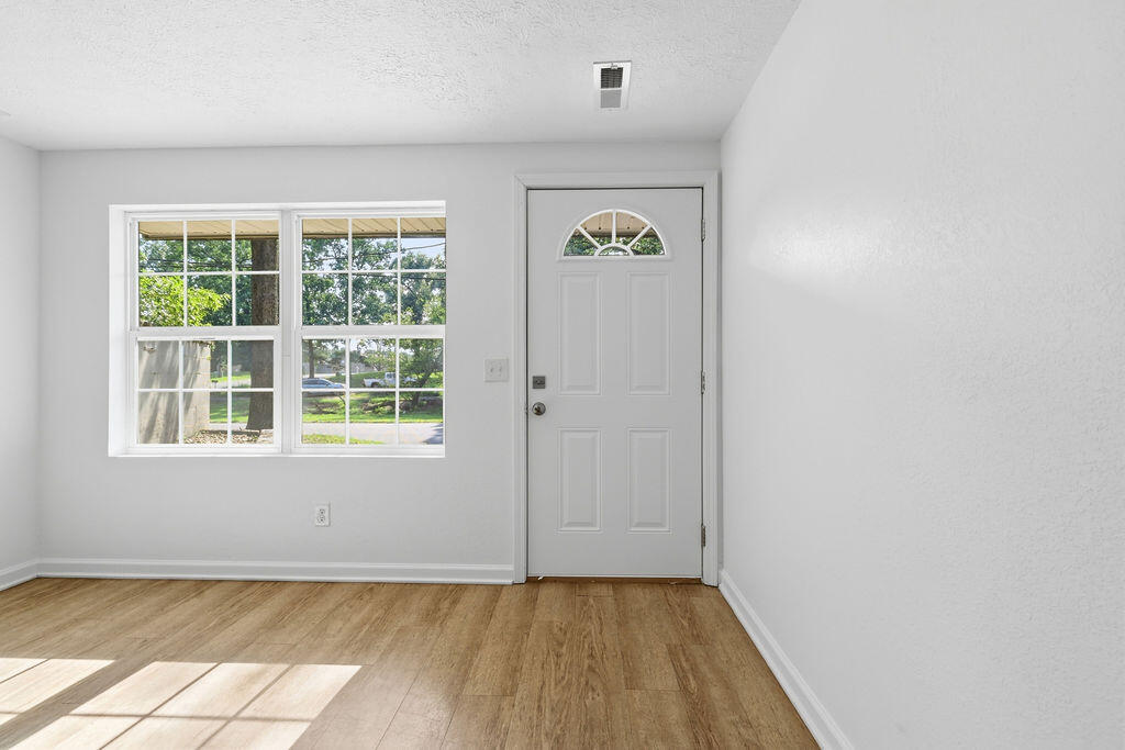 1326 Diuguid Drive Property Photo 7