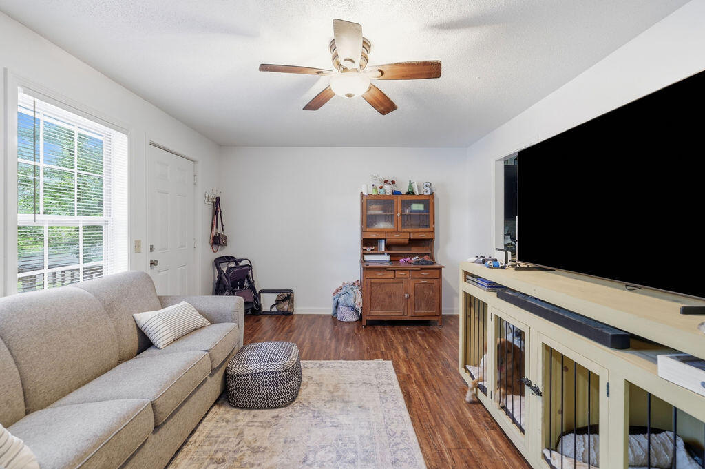 1326 Diuguid Drive Property Photo 35