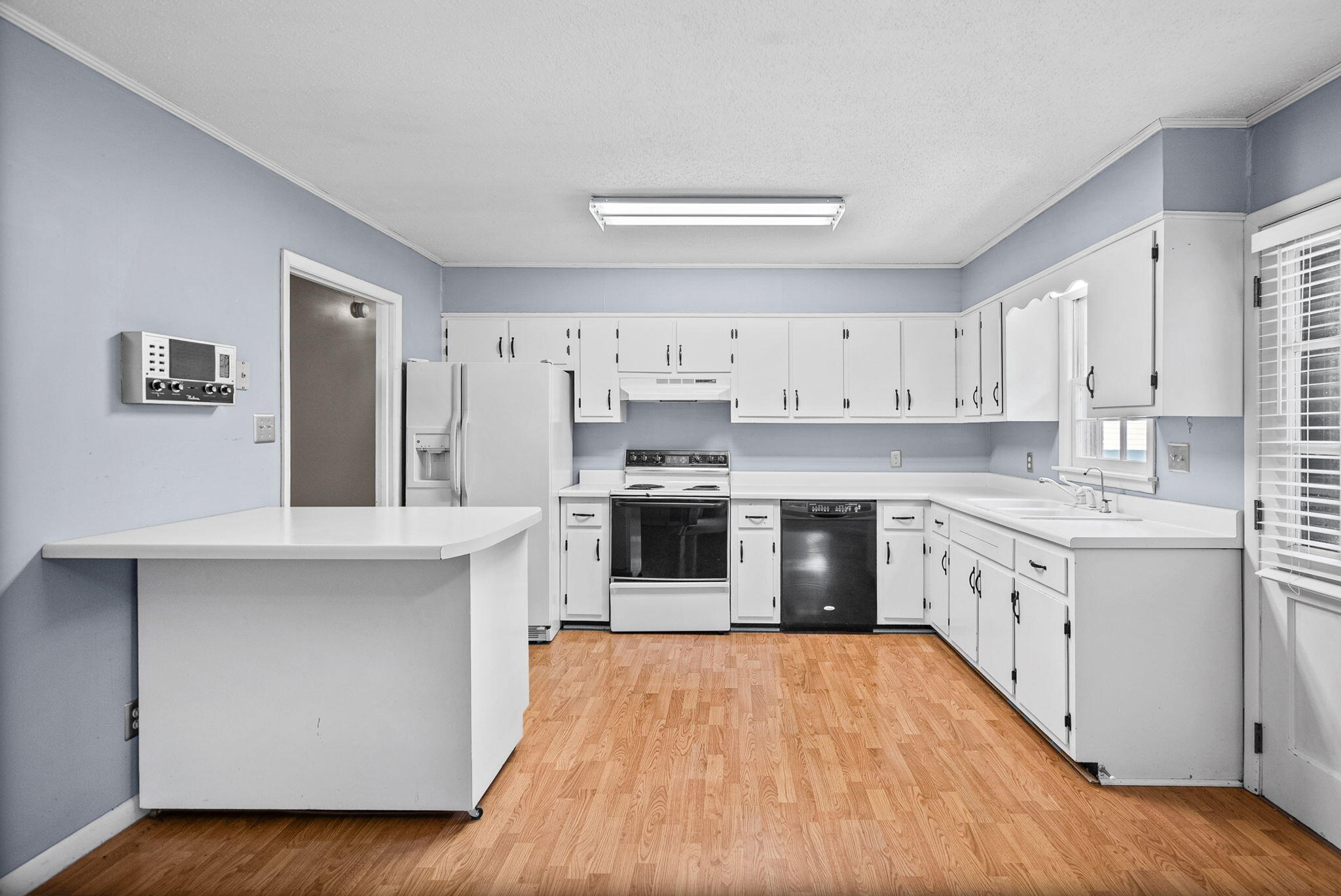 301 Donna Drive Property Photo 5