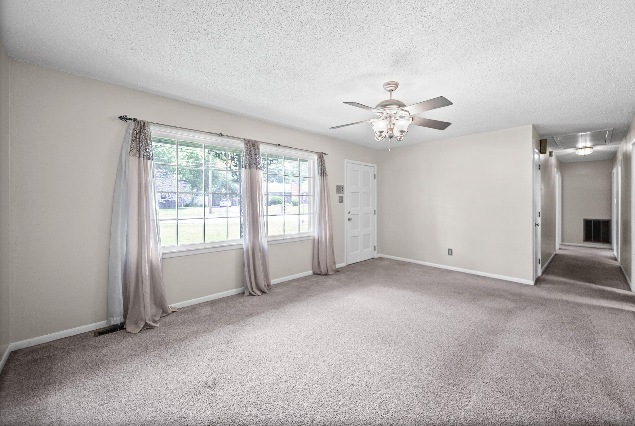 301 Donna Drive Property Photo 13