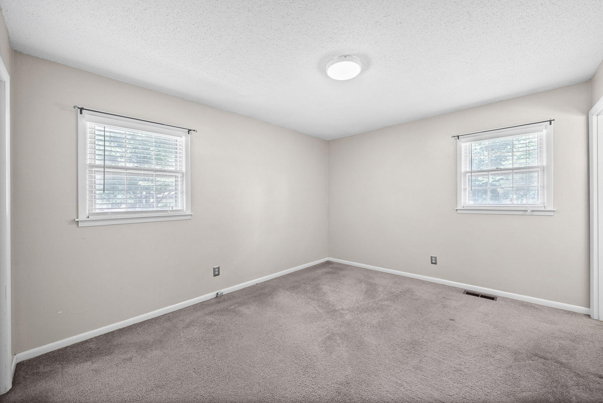 301 Donna Drive Property Photo 15