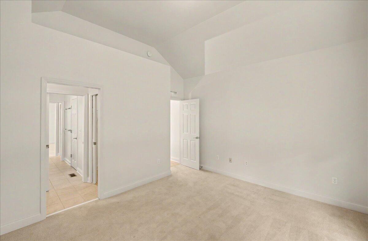 404 Manitoba Lane Property Photo 10