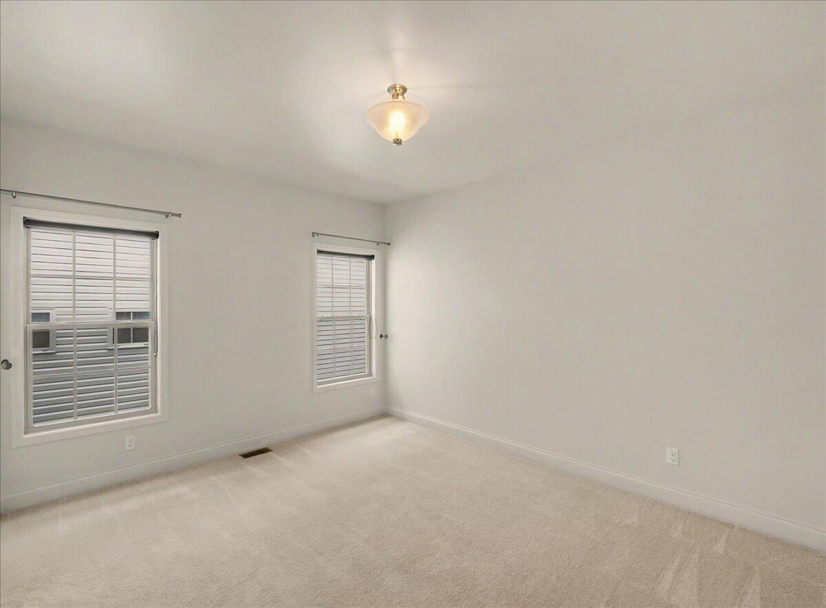 404 Manitoba Lane Property Photo 18