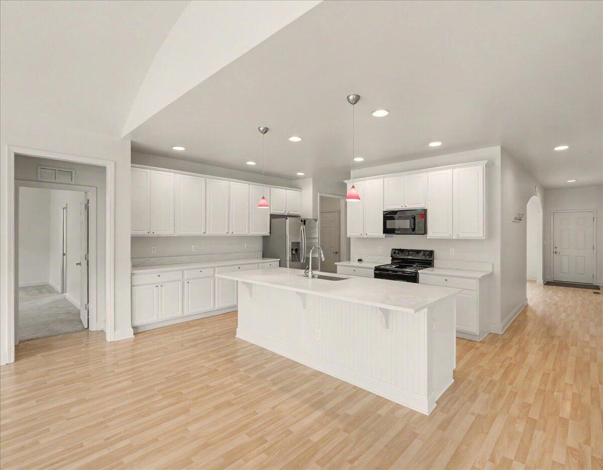 404 Manitoba Lane Property Photo 20
