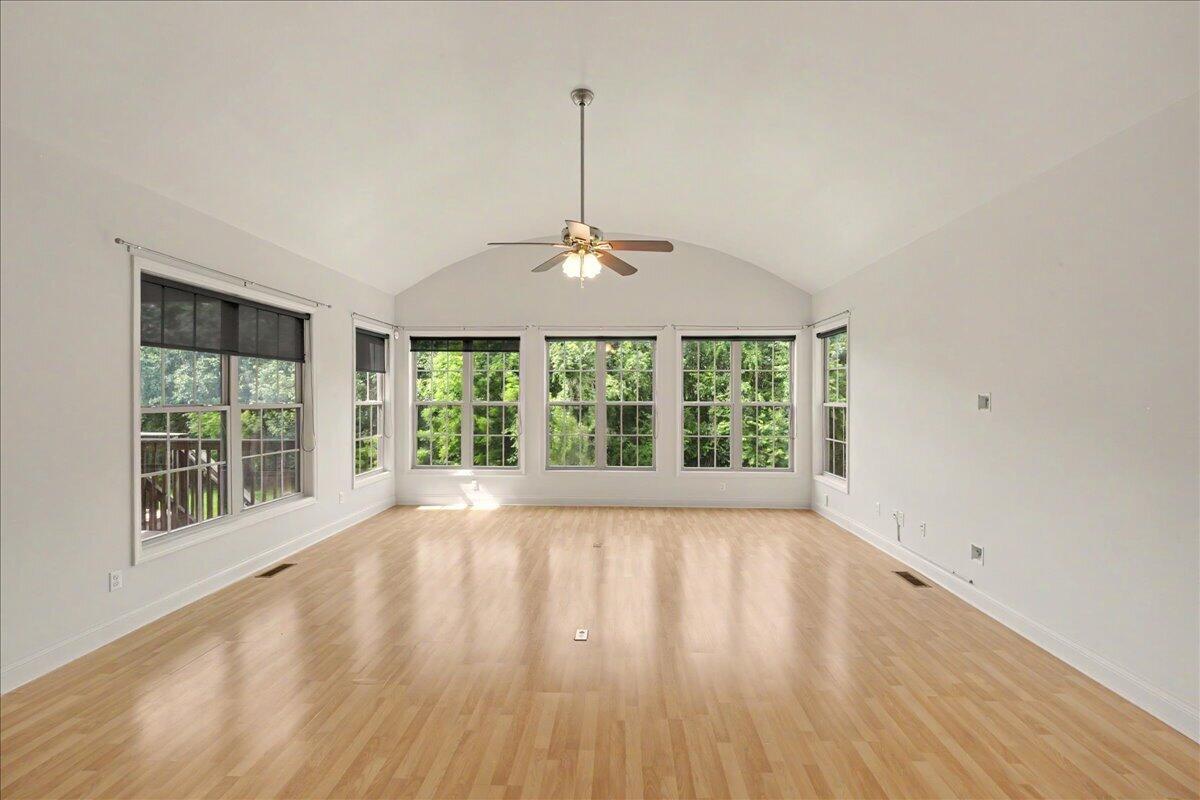 404 Manitoba Lane Property Photo 25