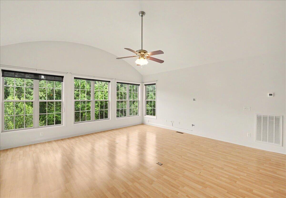 404 Manitoba Lane Property Photo 27