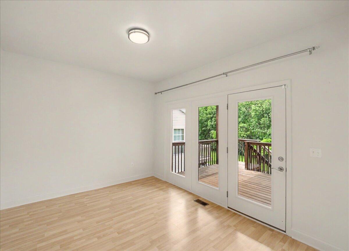 404 Manitoba Lane Property Photo 29