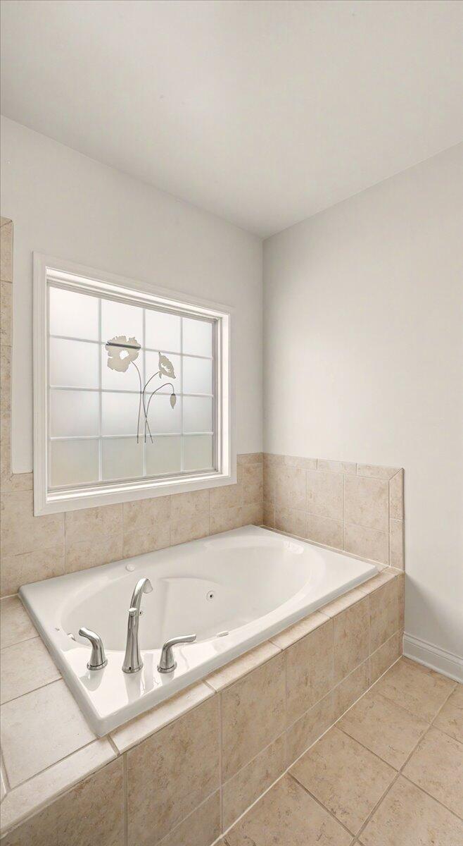 404 Manitoba Lane Property Photo 38