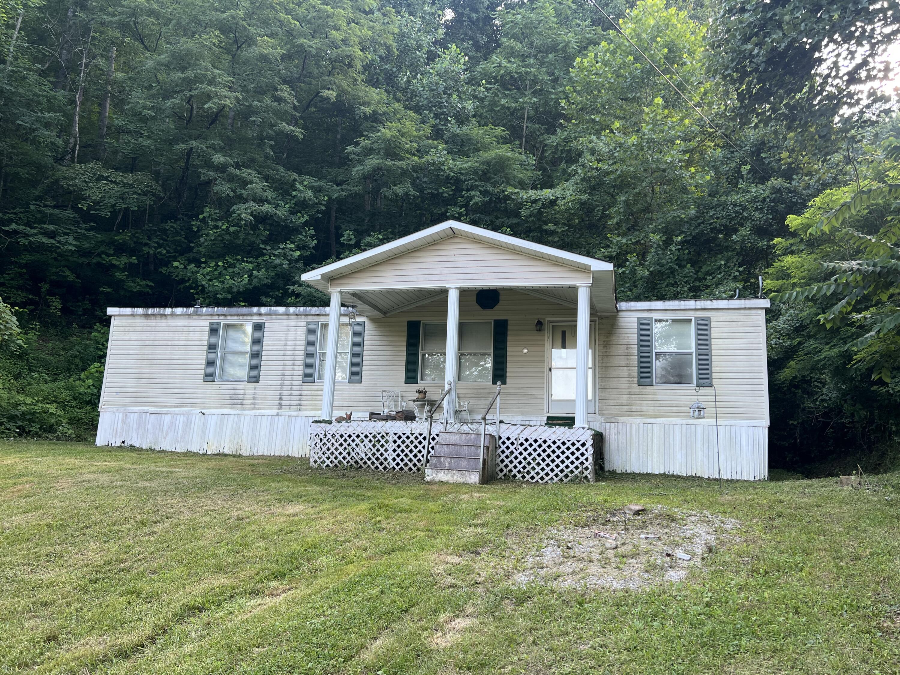 697 Hampton Cemetery Road Property Photo 1