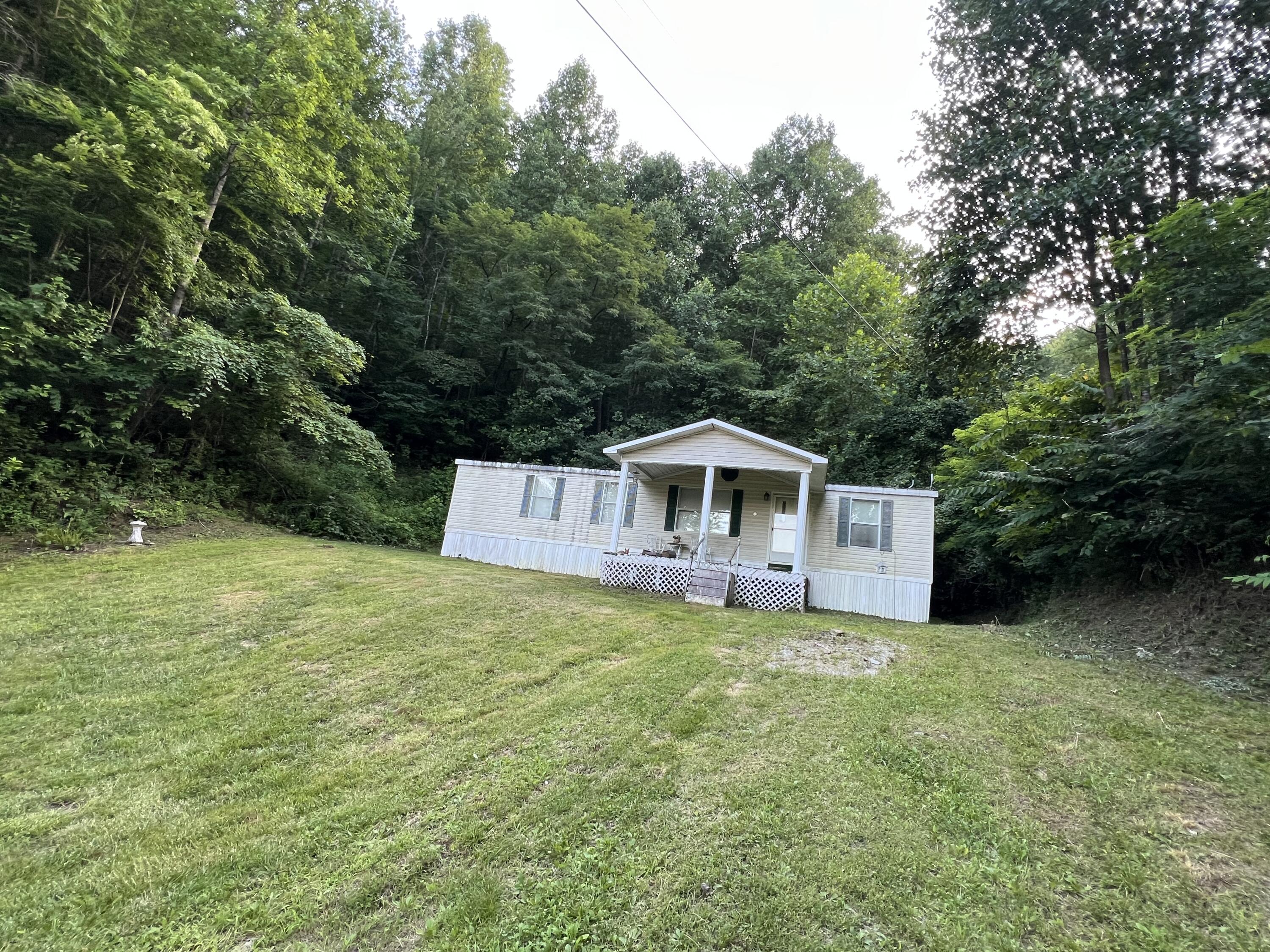 697 Hampton Cemetery Road Property Photo 2