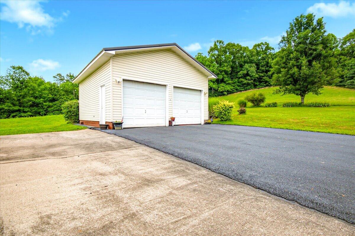 1381 Ingram Road Property Photo 4
