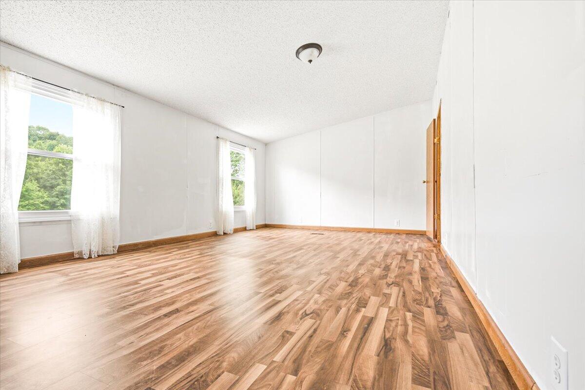 1381 Ingram Road Property Photo 12
