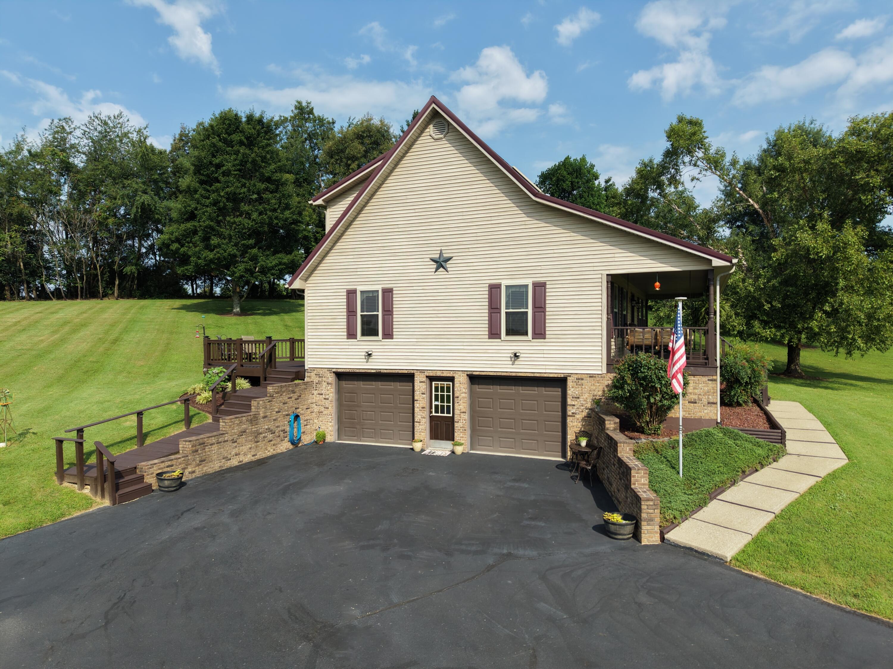 2983 Temple Hill Road Property Photo 5