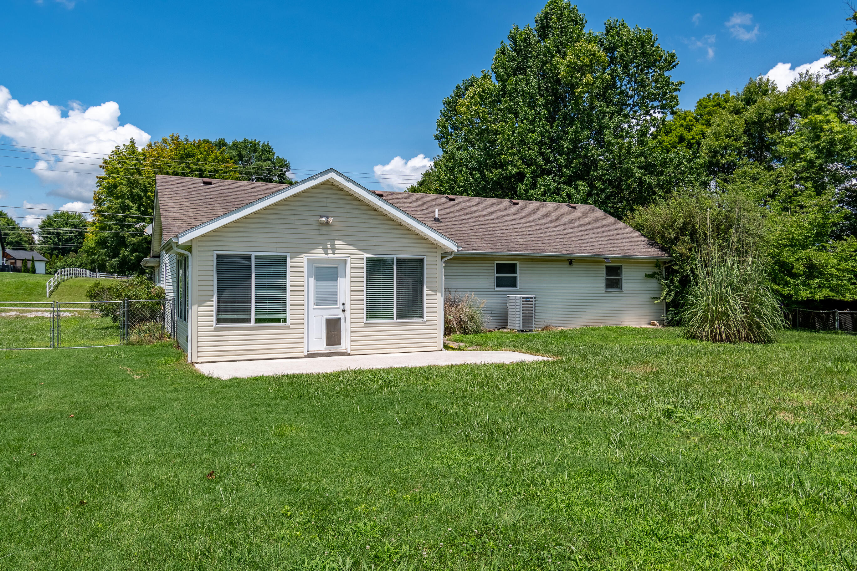 129 Ferry Road Property Photo 8