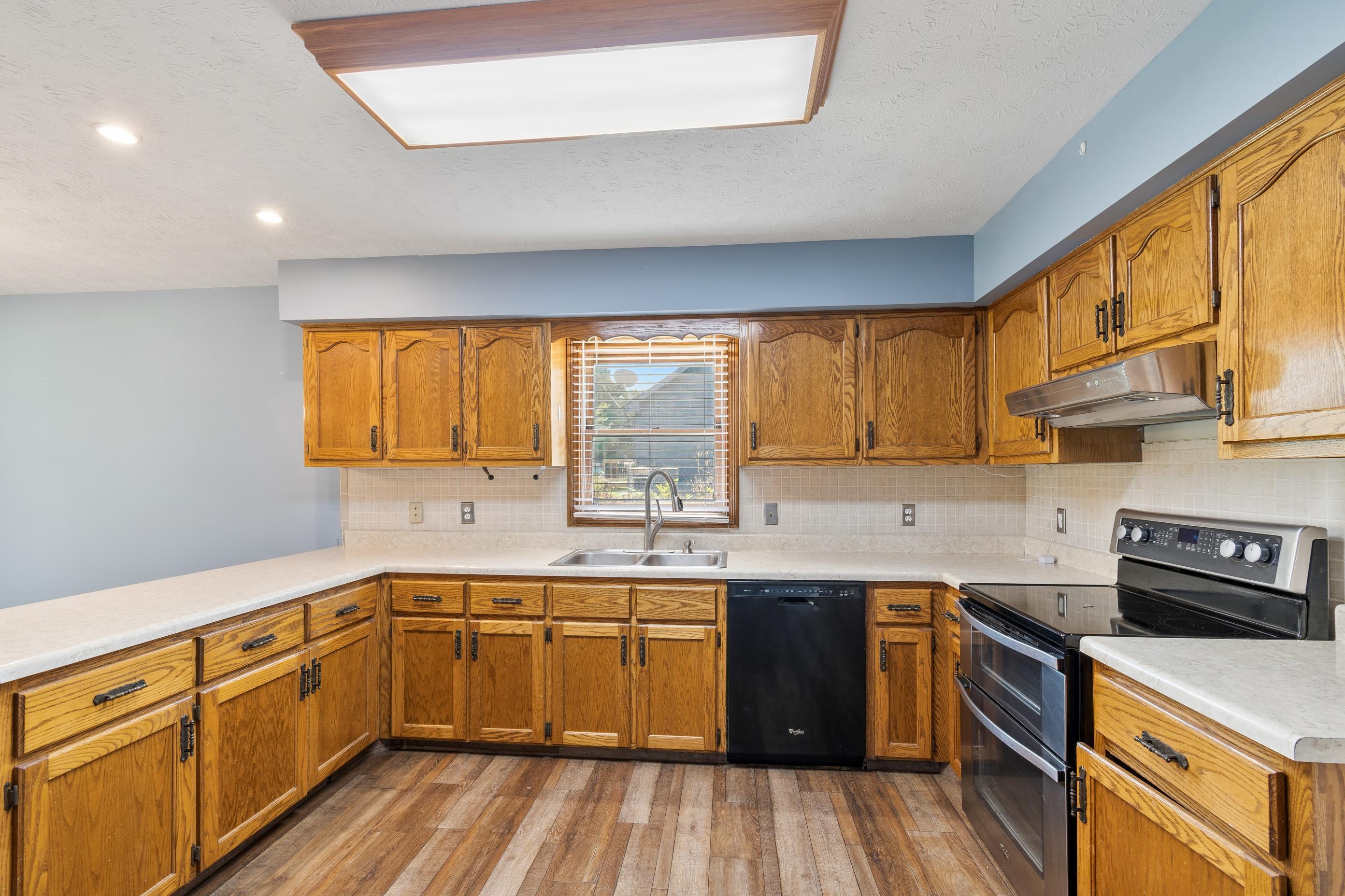 129 Ferry Road Property Photo 23