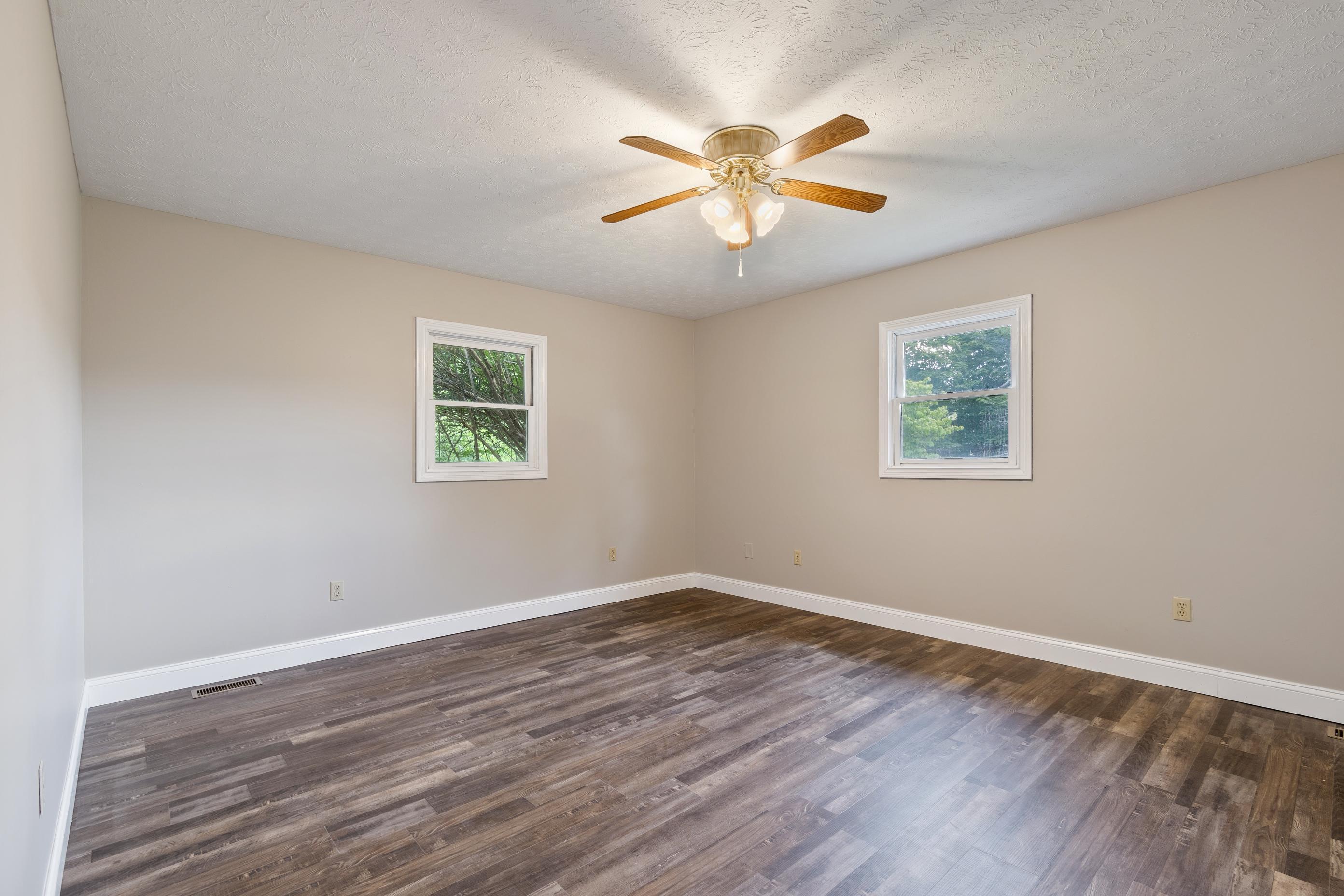 129 Ferry Road Property Photo 32