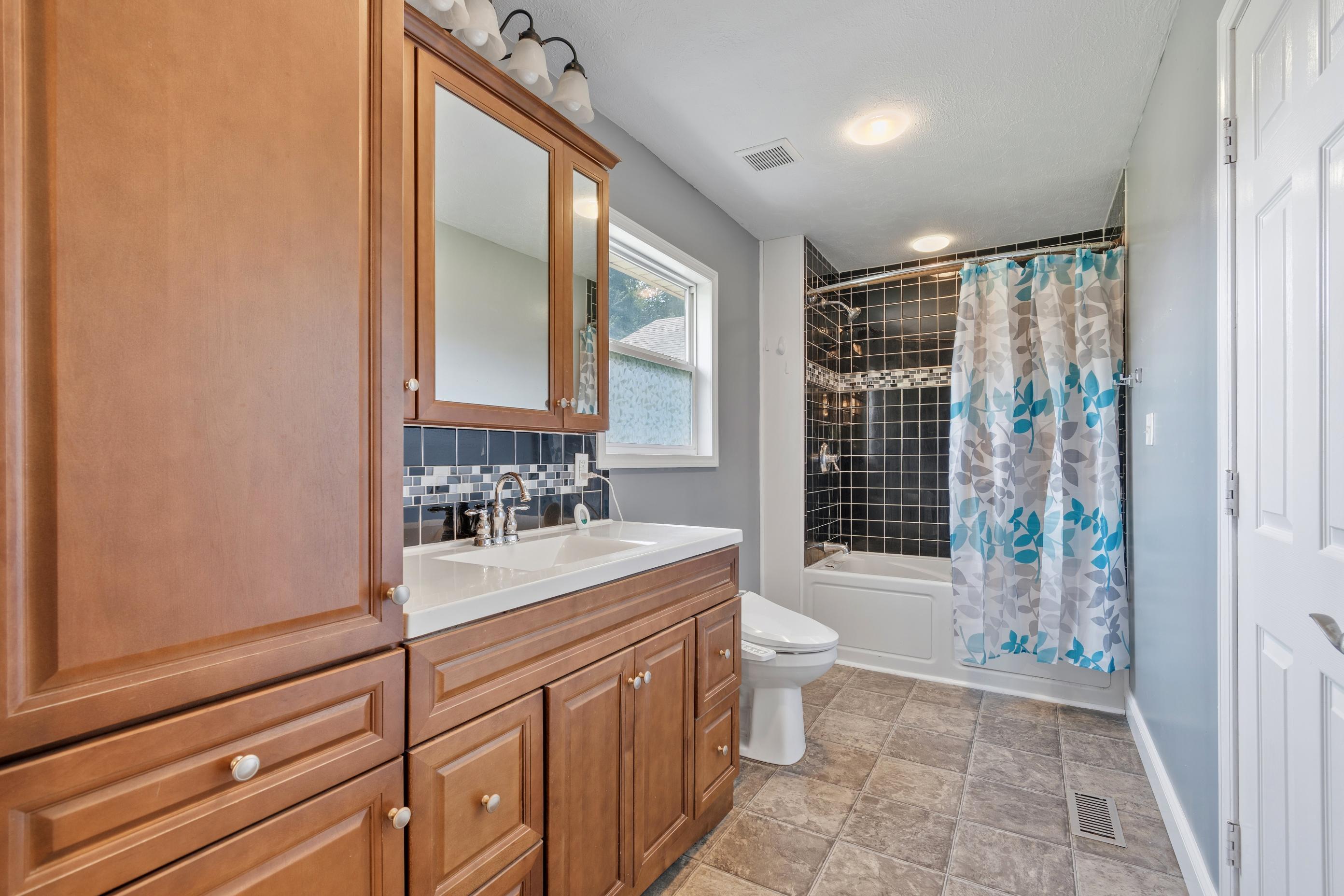 129 Ferry Road Property Photo 34