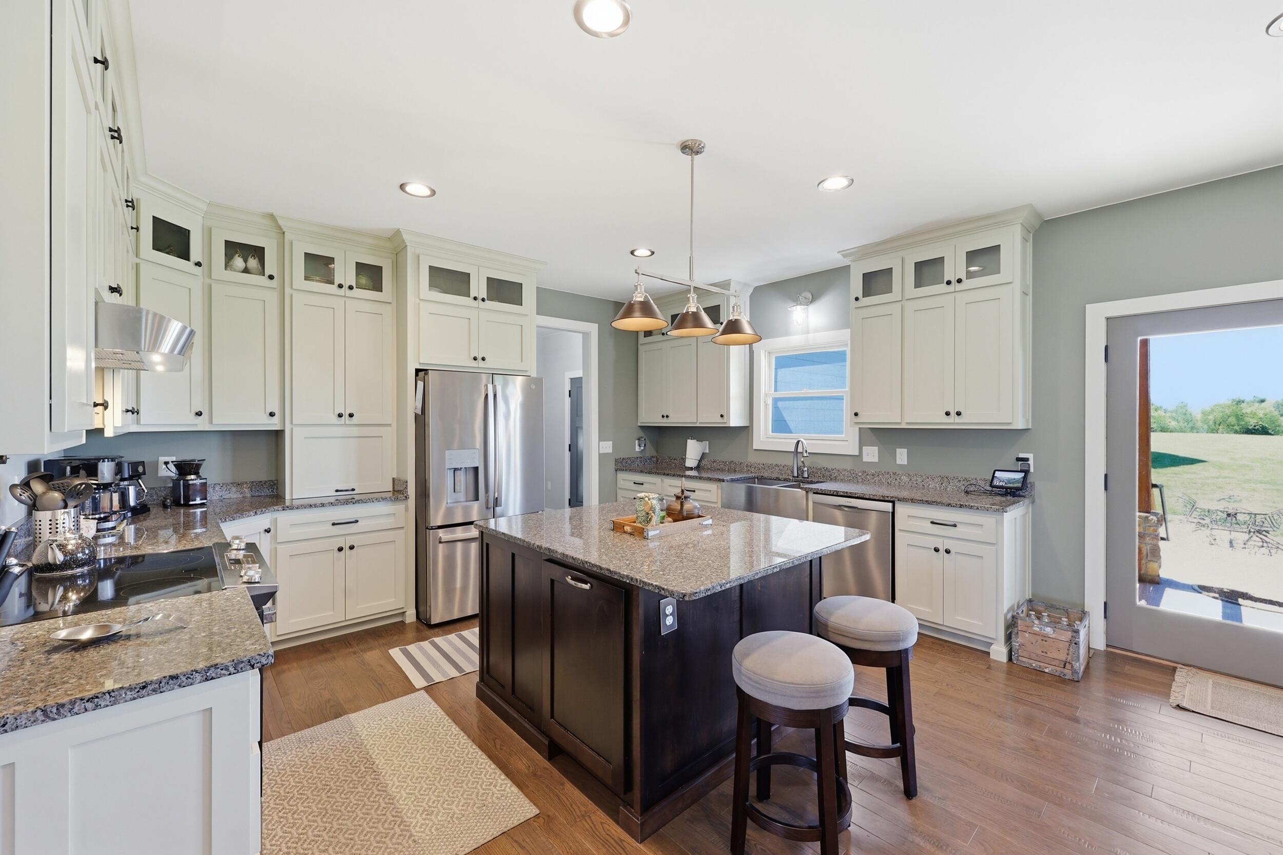 100 Collins Risk Road Property Photo 30