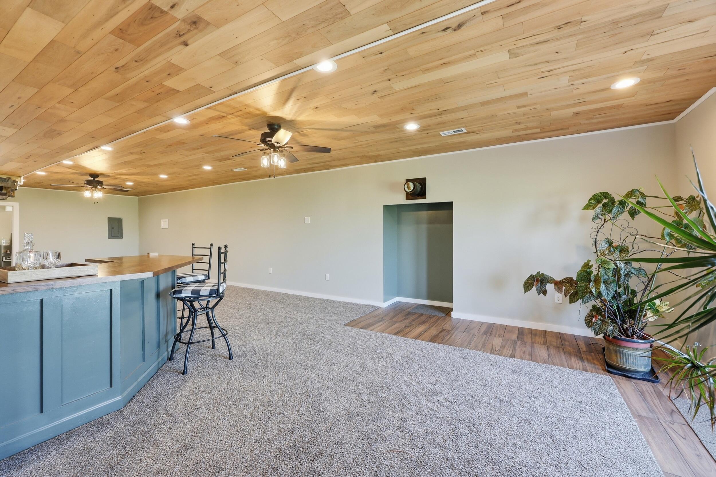 100 Collins Risk Road Property Photo 57