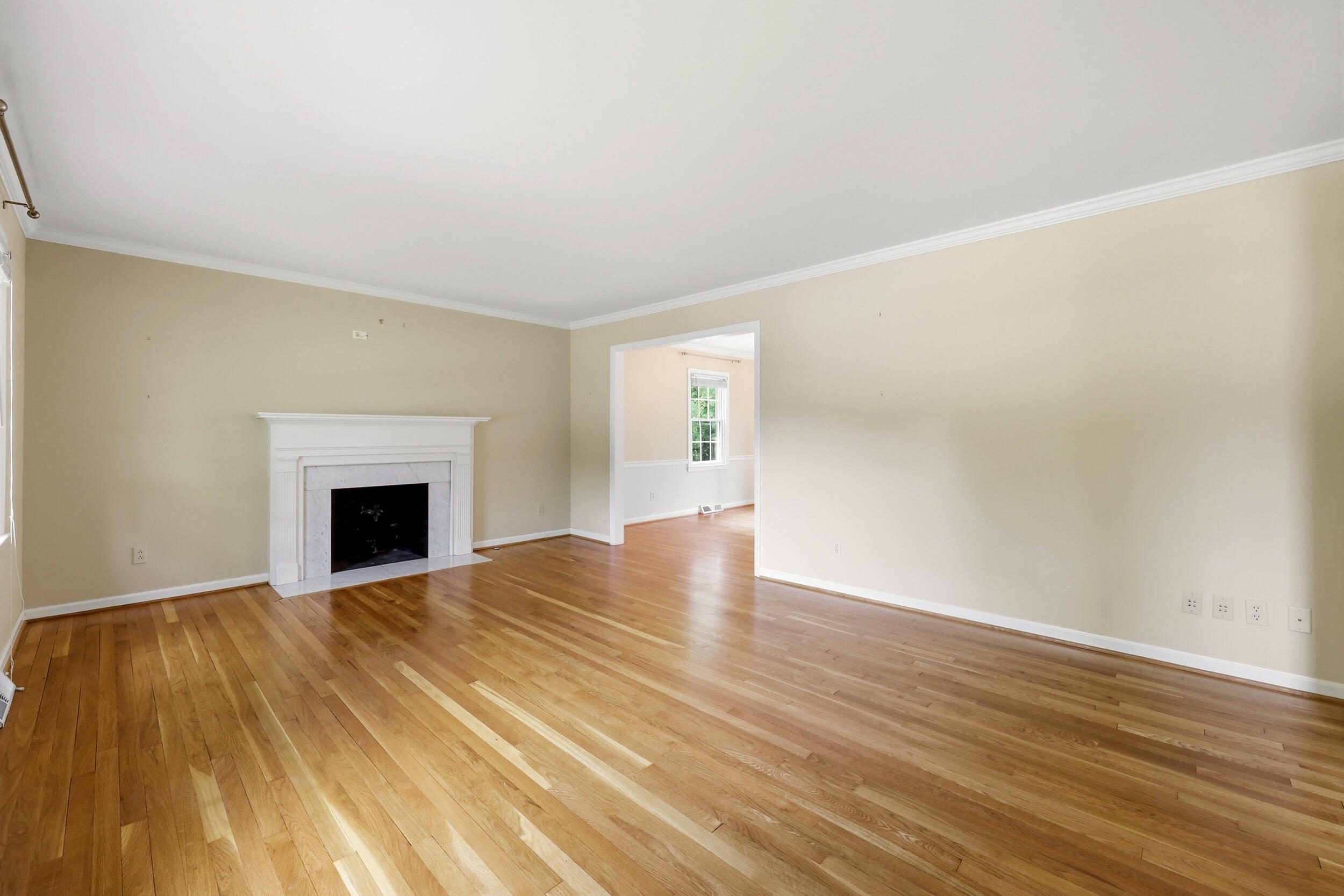 3433 Lansdowne Drive Property Photo 6