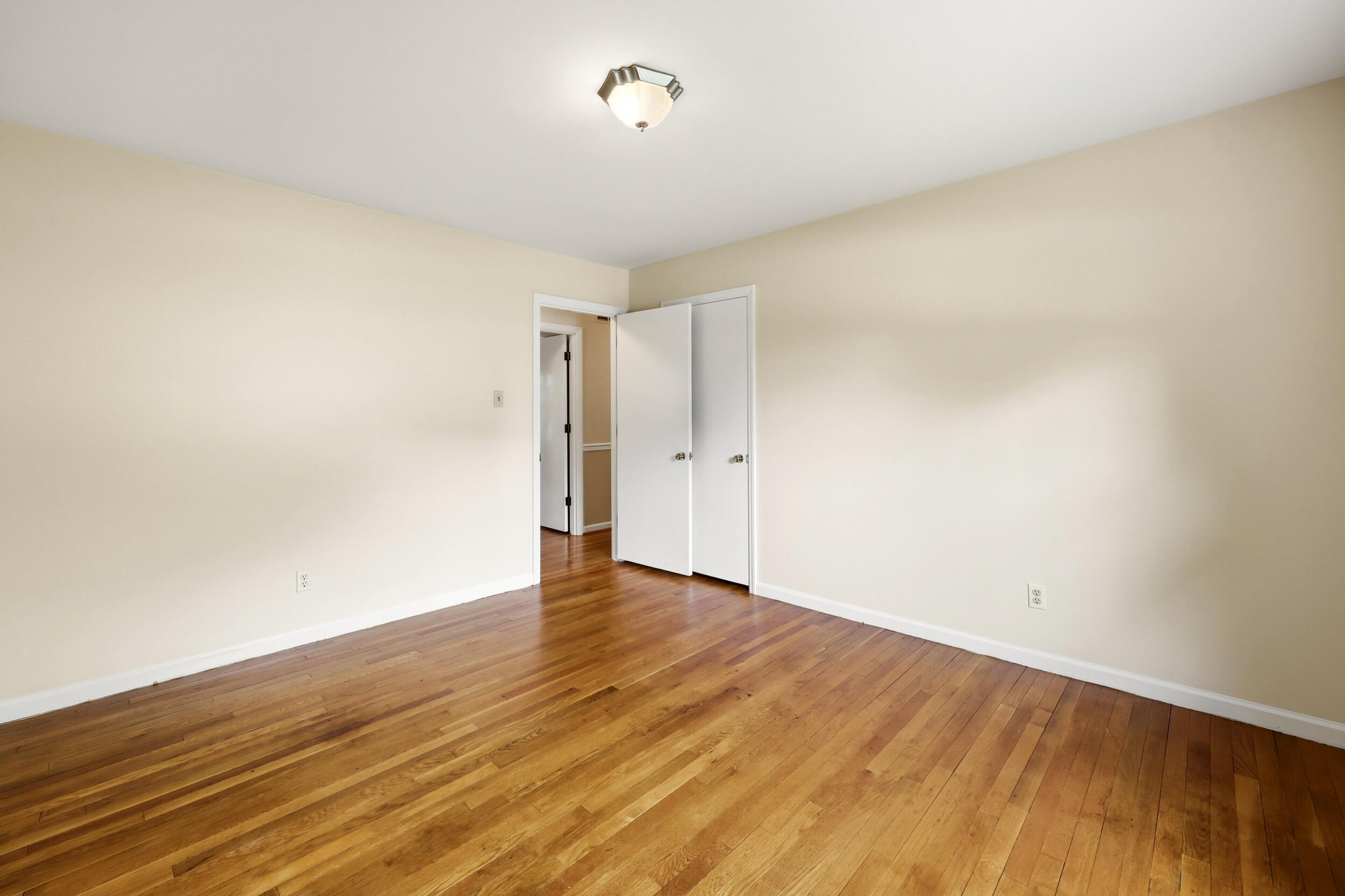 3433 Lansdowne Drive Property Photo 18