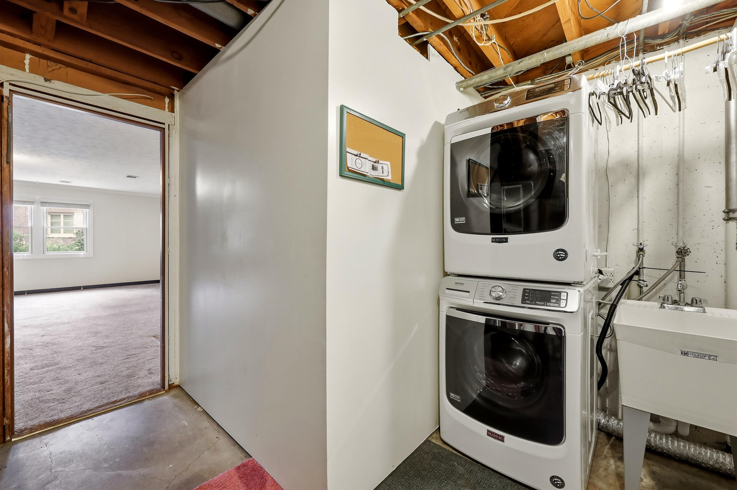 3433 Lansdowne Drive Property Photo 44