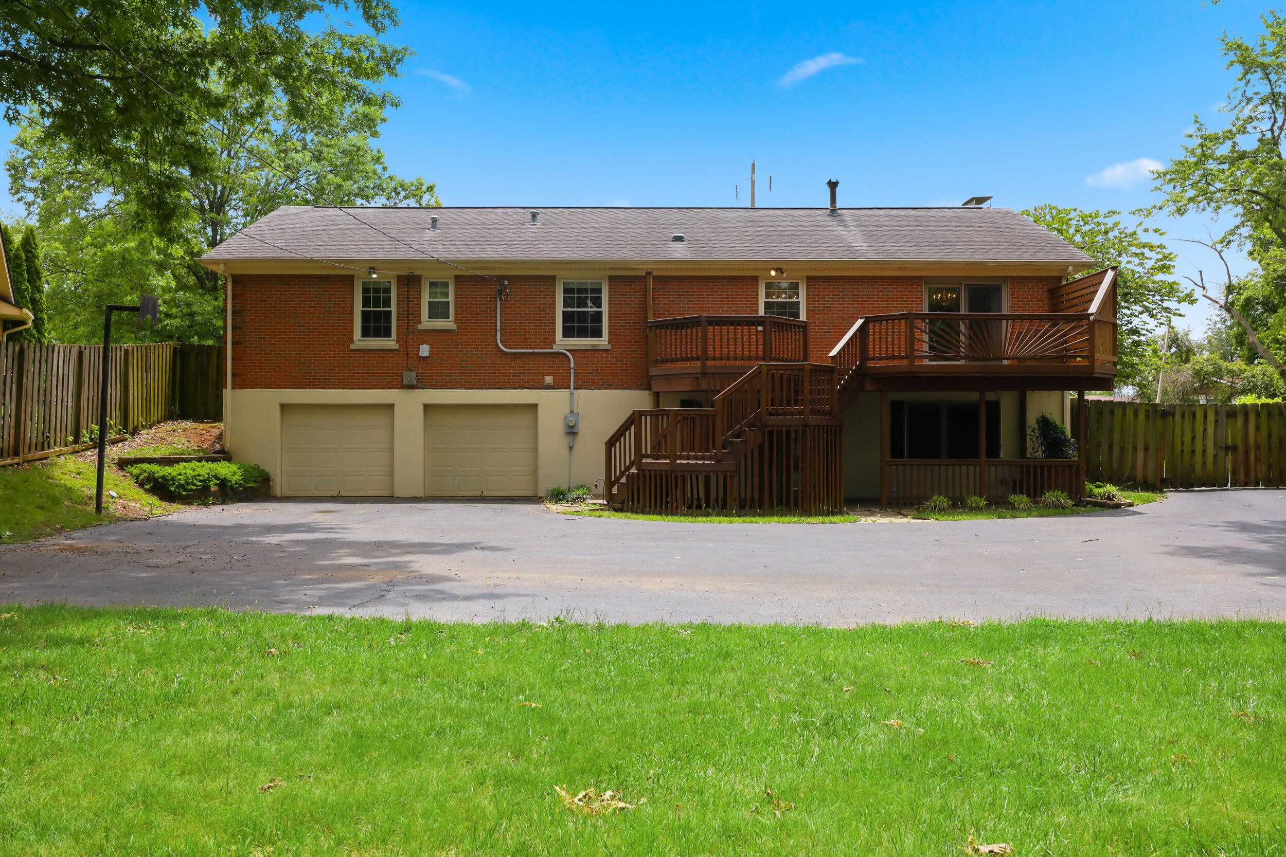 3433 Lansdowne Drive Property Photo 53
