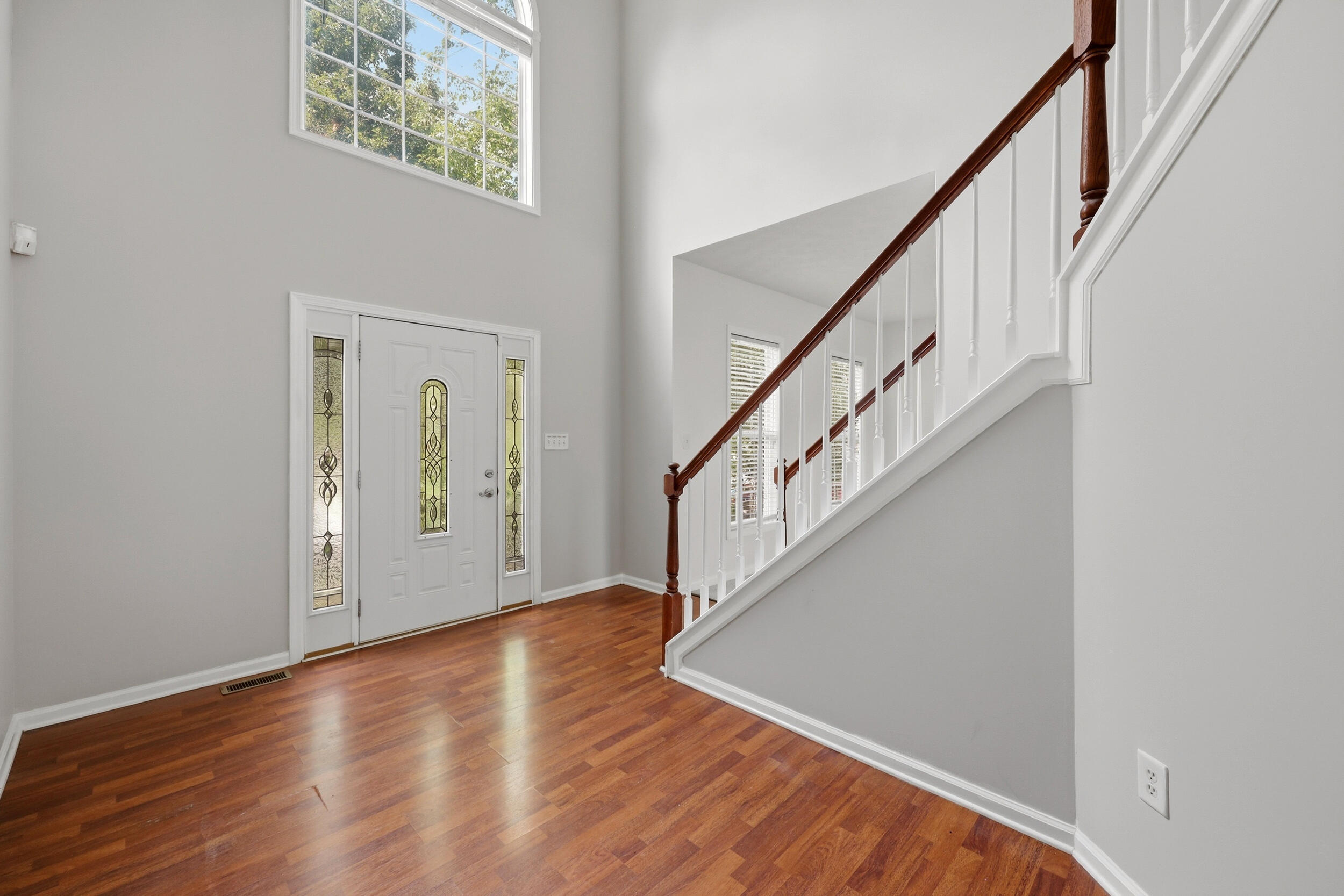 504 Thames Circle Property Photo 7