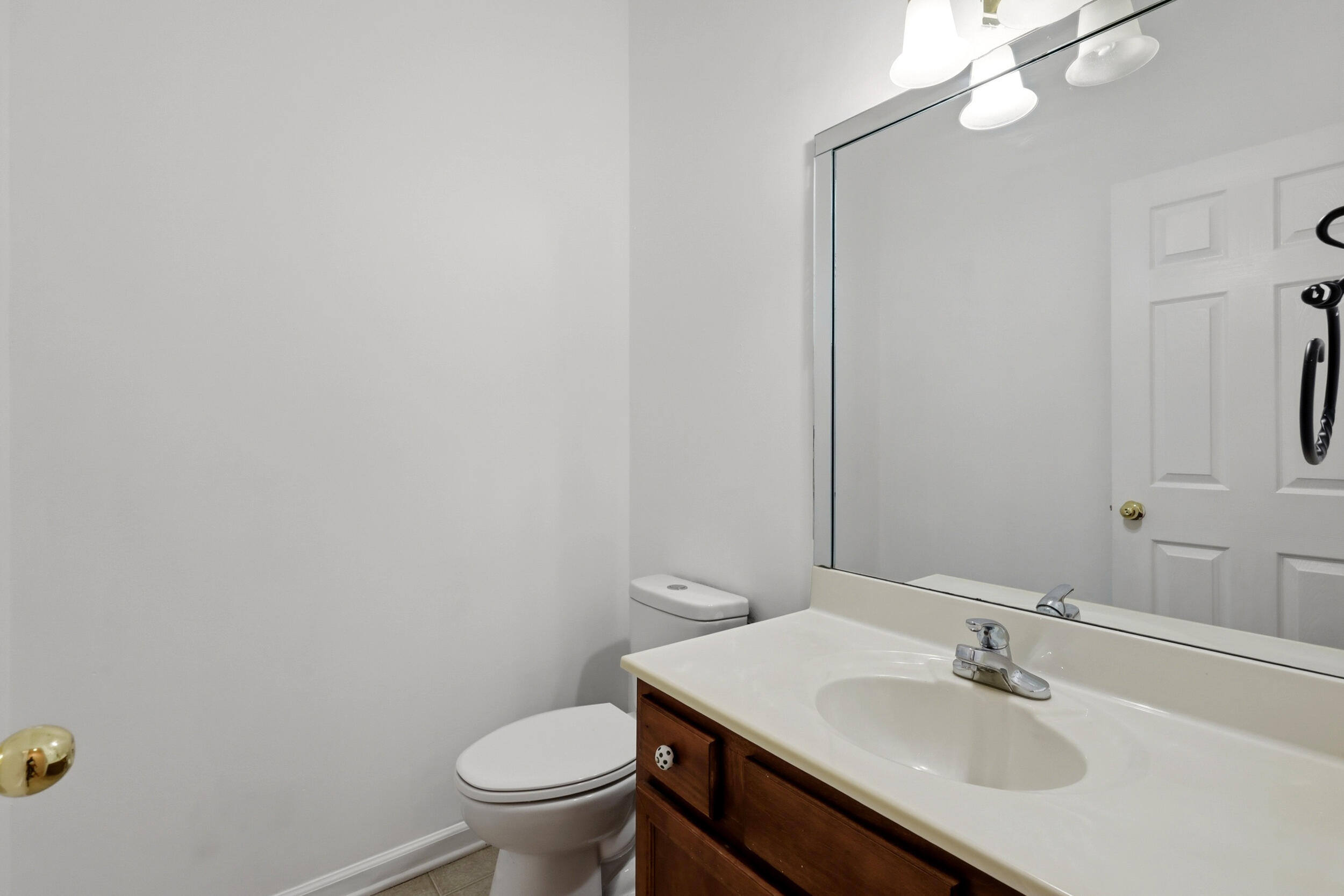 504 Thames Circle Property Photo 15