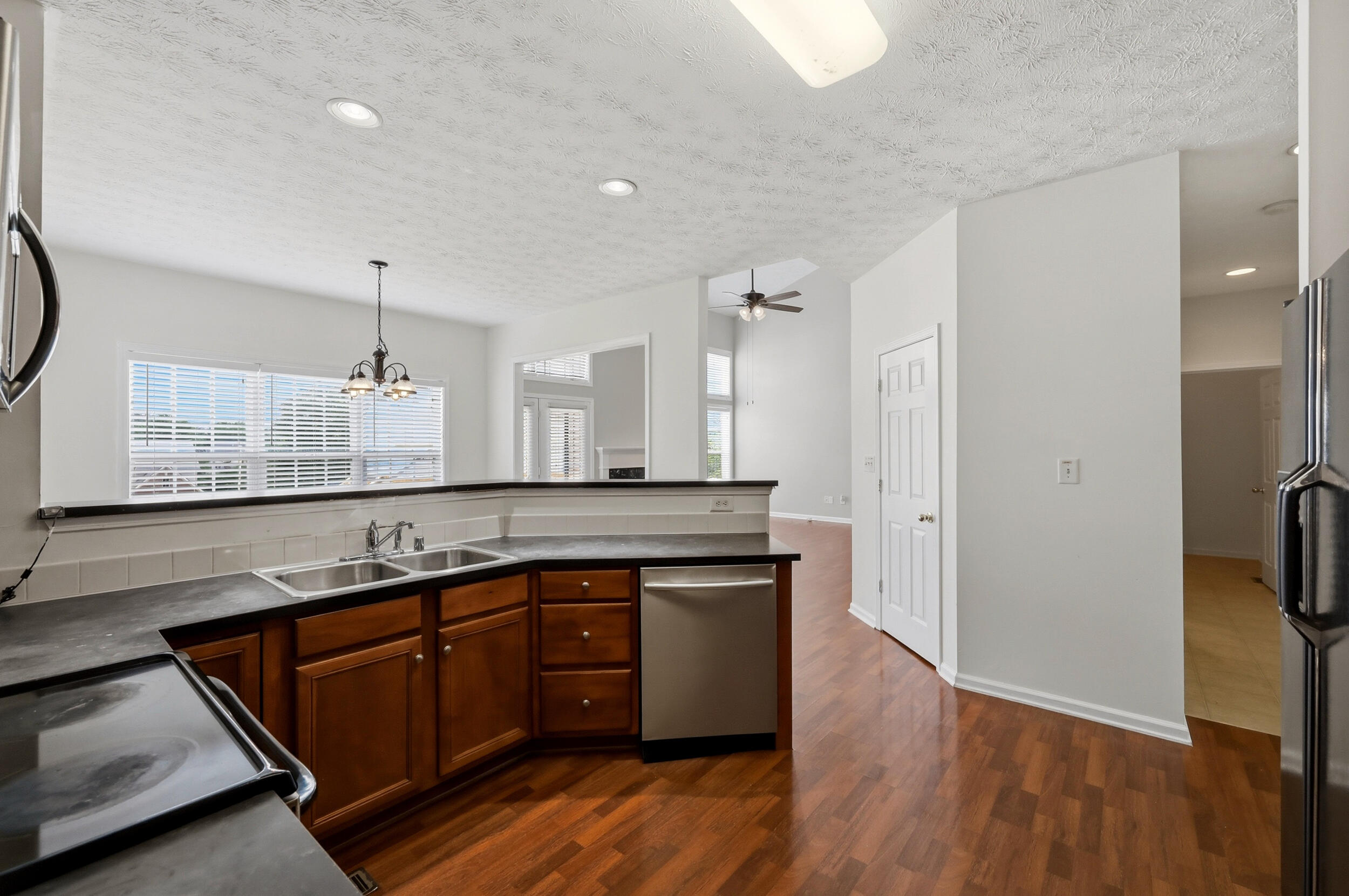504 Thames Circle Property Photo 18