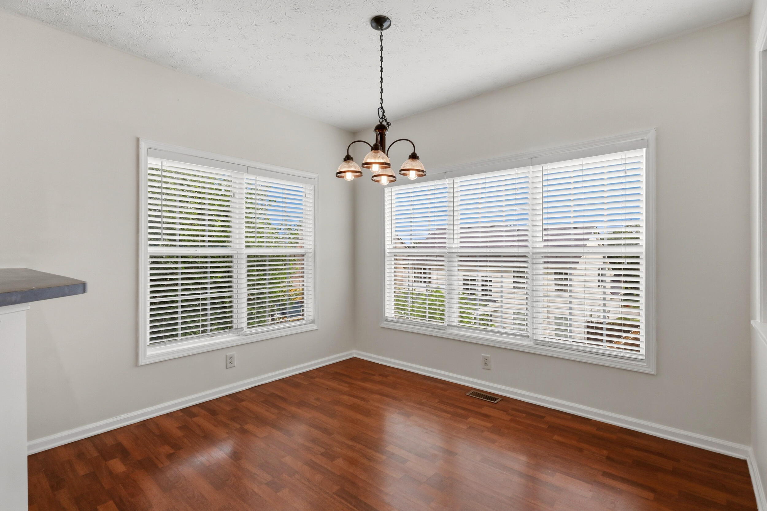 504 Thames Circle Property Photo 23