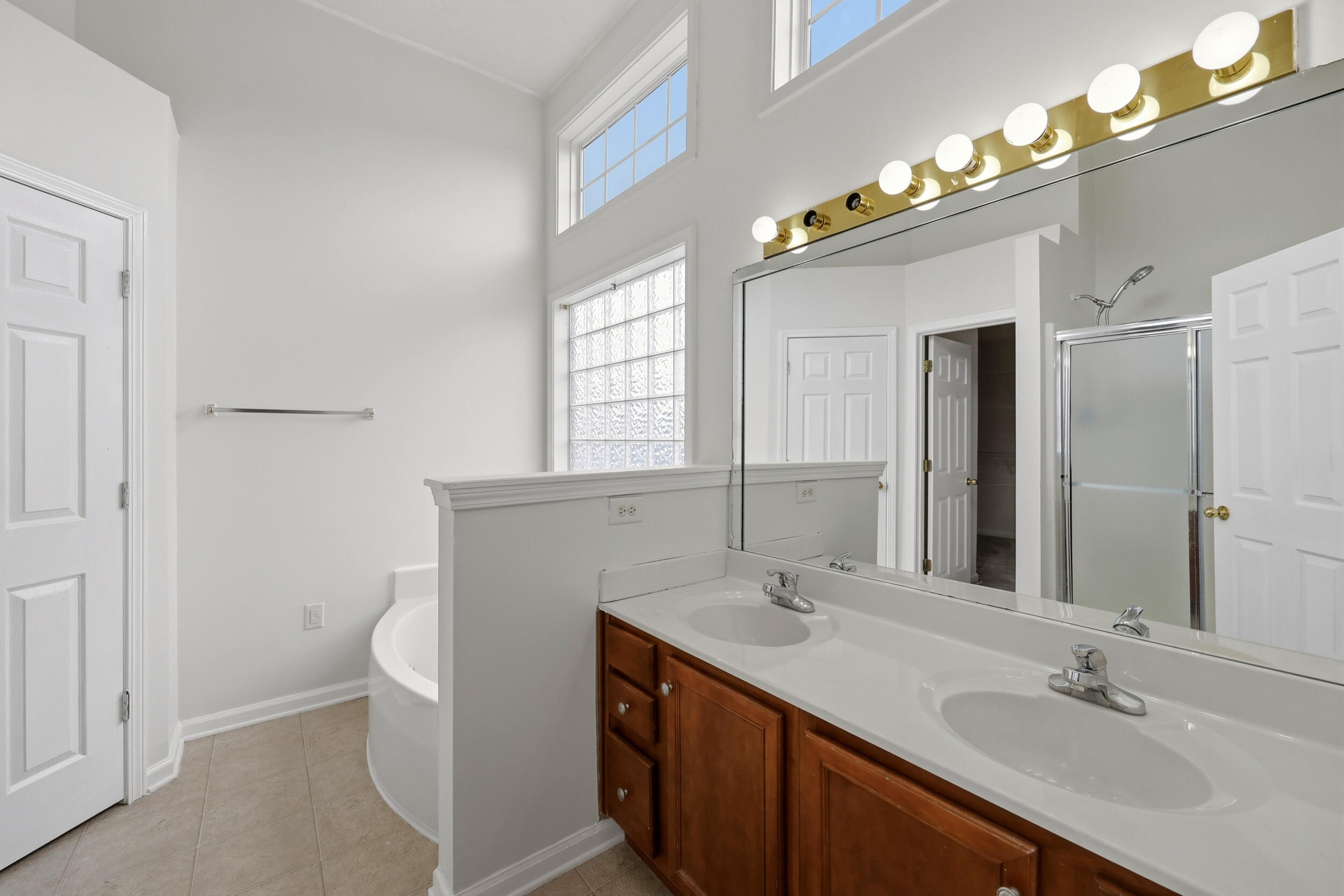 504 Thames Circle Property Photo 42