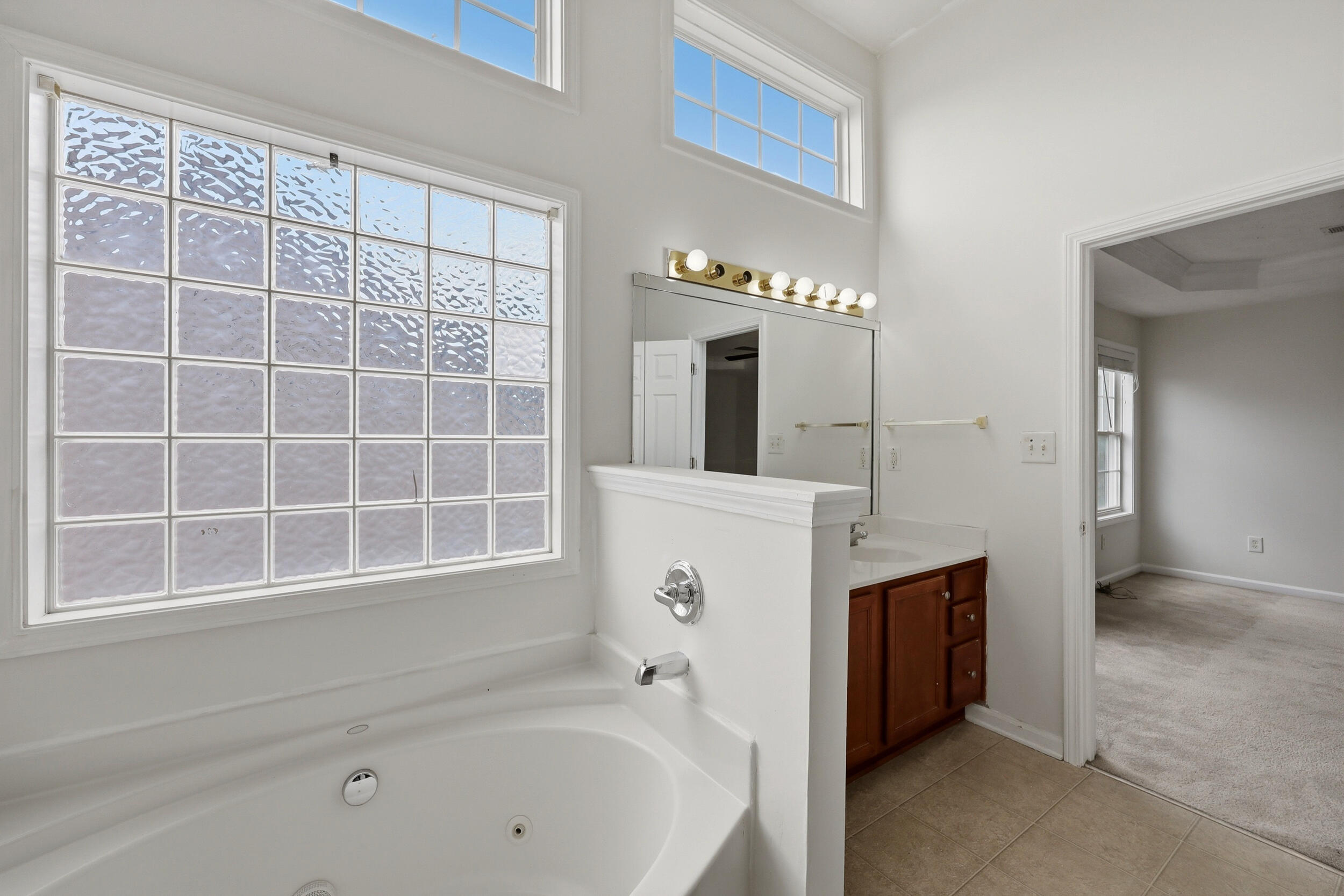 504 Thames Circle Property Photo 43